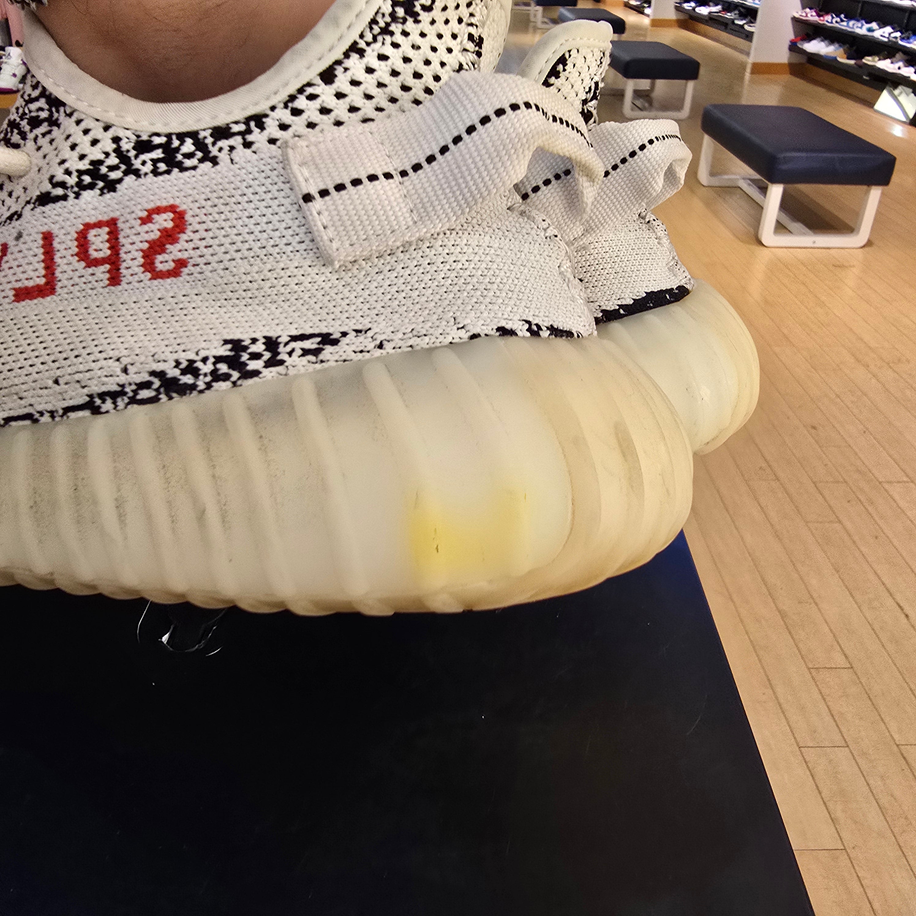 Adidas Yeezy Boost 350 V2 Zebra SZ 10.5 USED