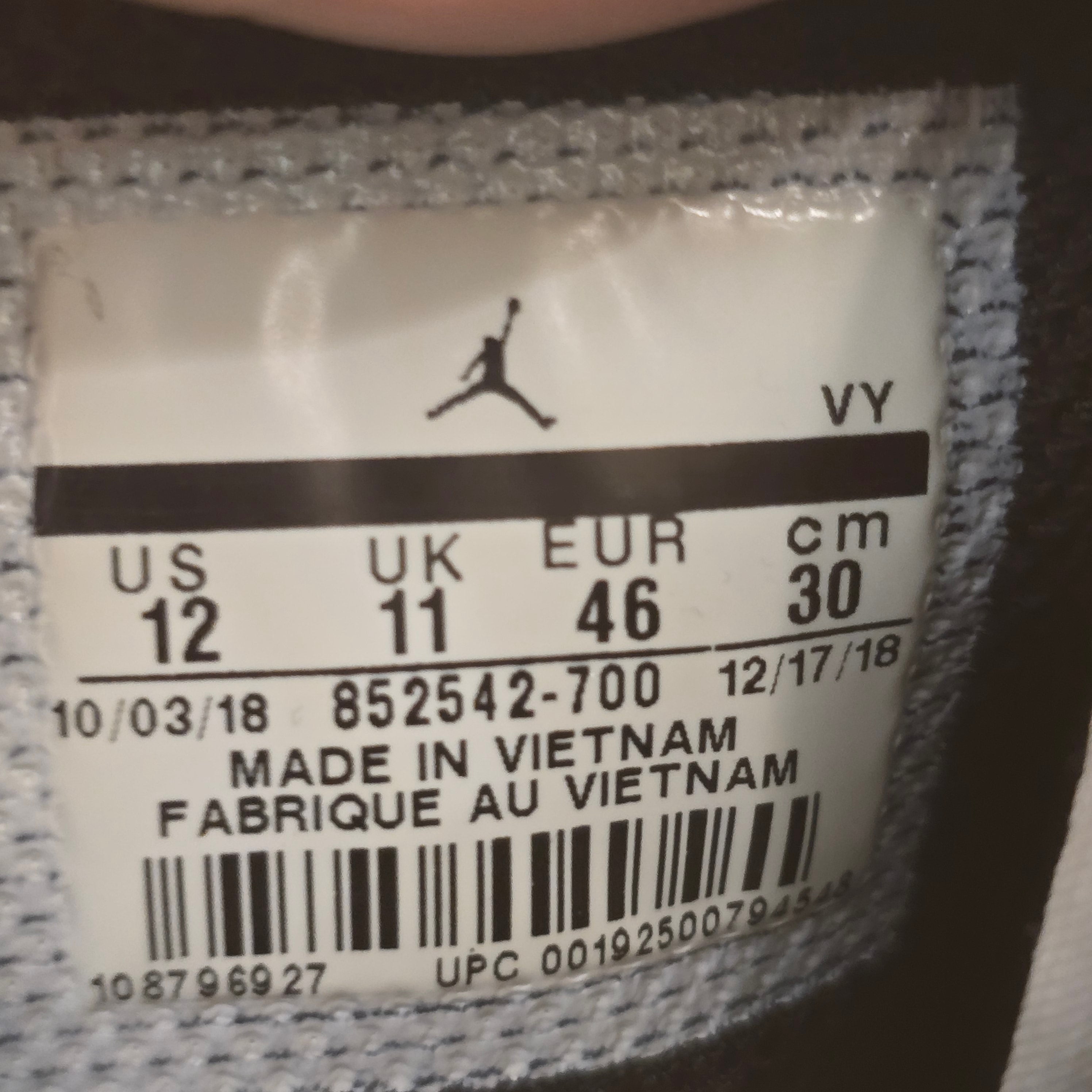 Jordan 1 Mid SE Lakers SZ 12 USED