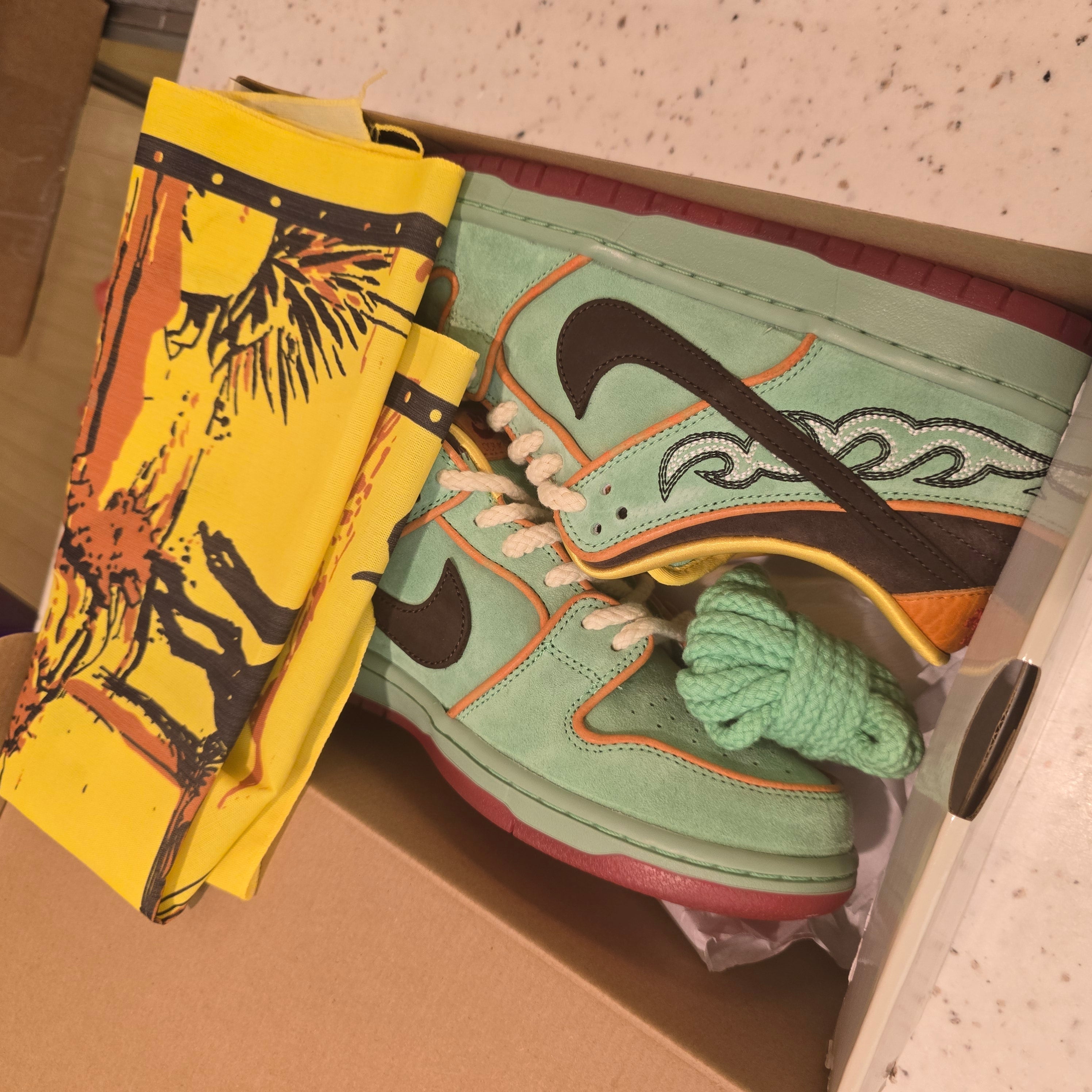 Nike SB Dunk Low Rodeo Tourmaline SZ 9.5