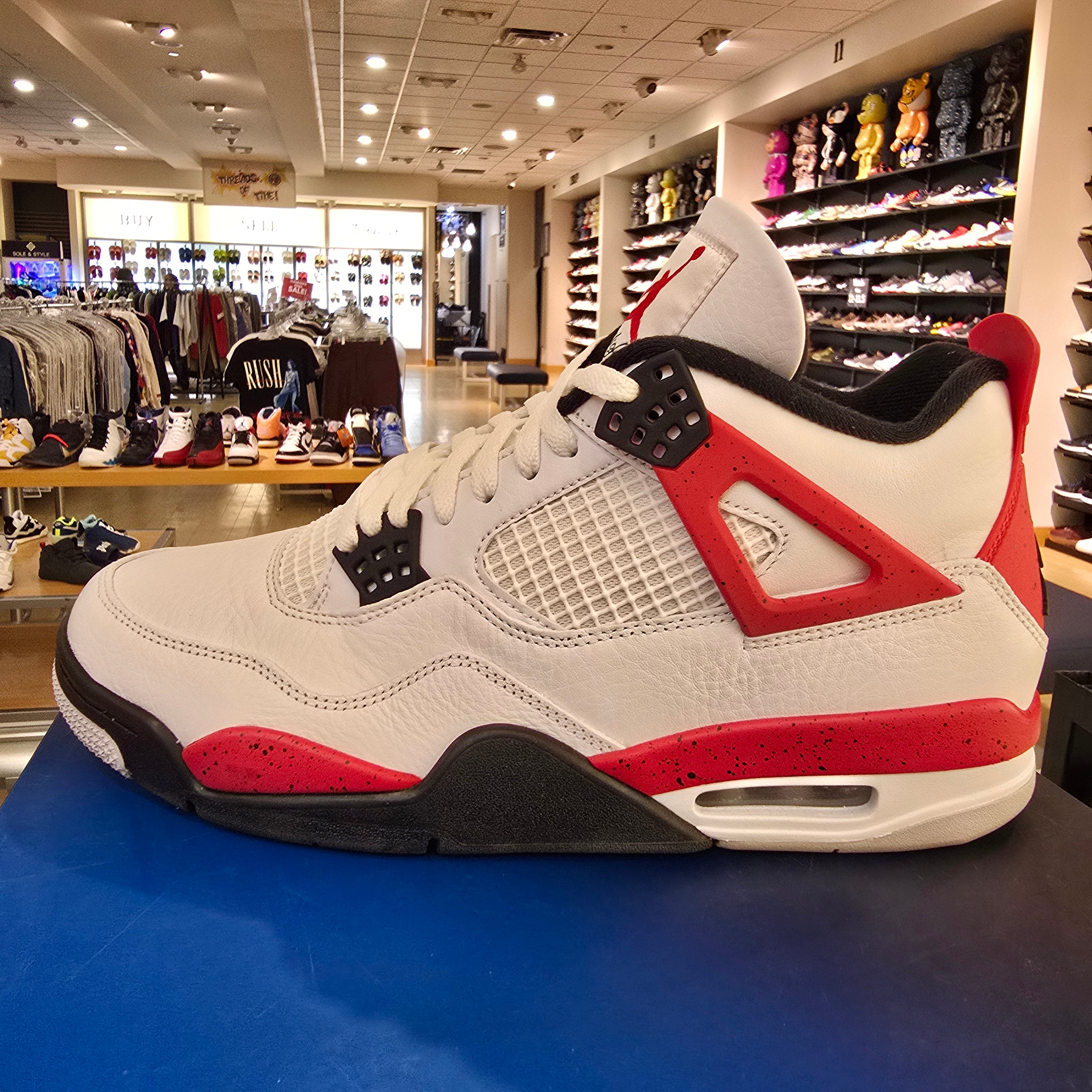 Jordan 4 Retro Red Cement SZ 11 USED