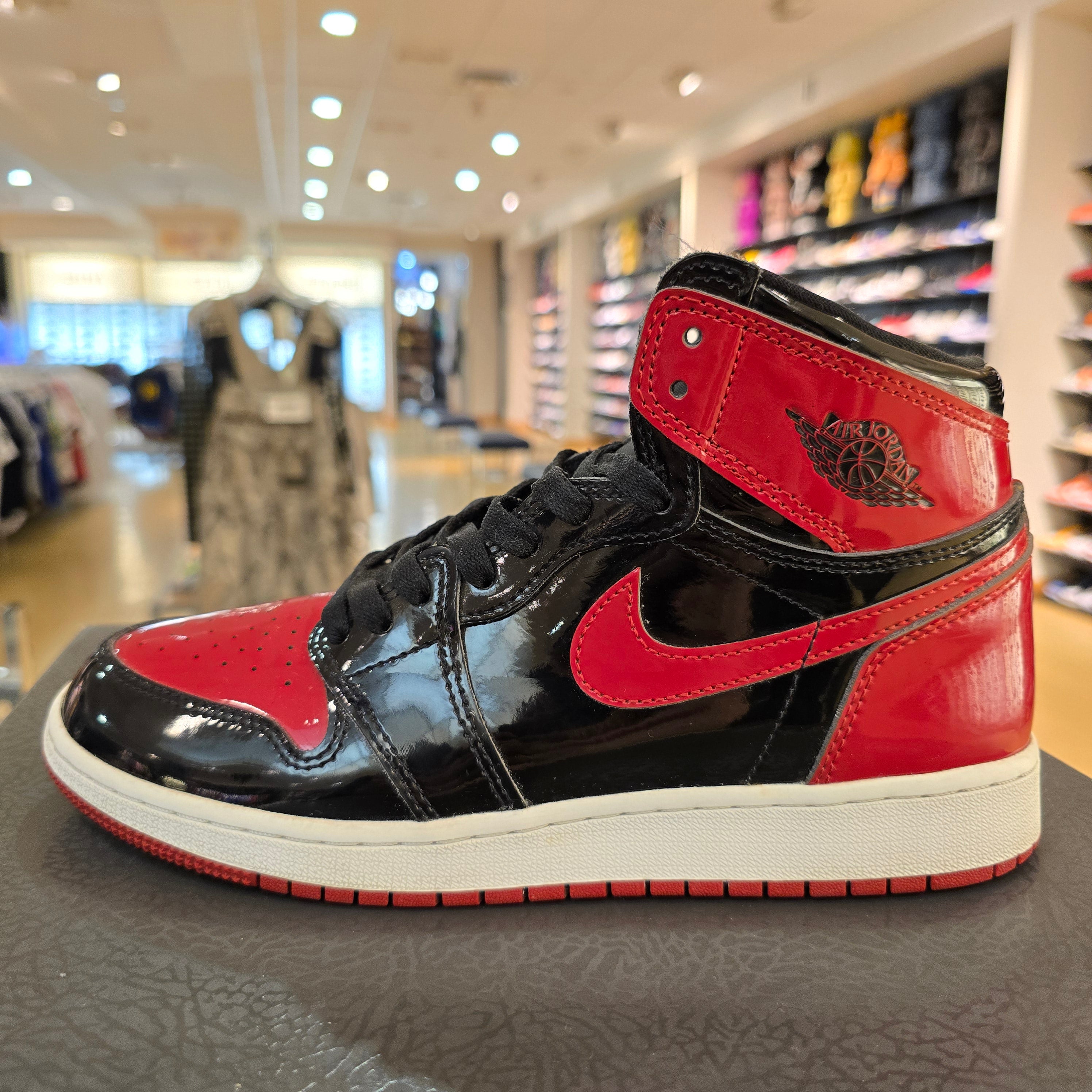 Jordan 1 Retro High OG Patent Bred (GS) SZ 7Y USED