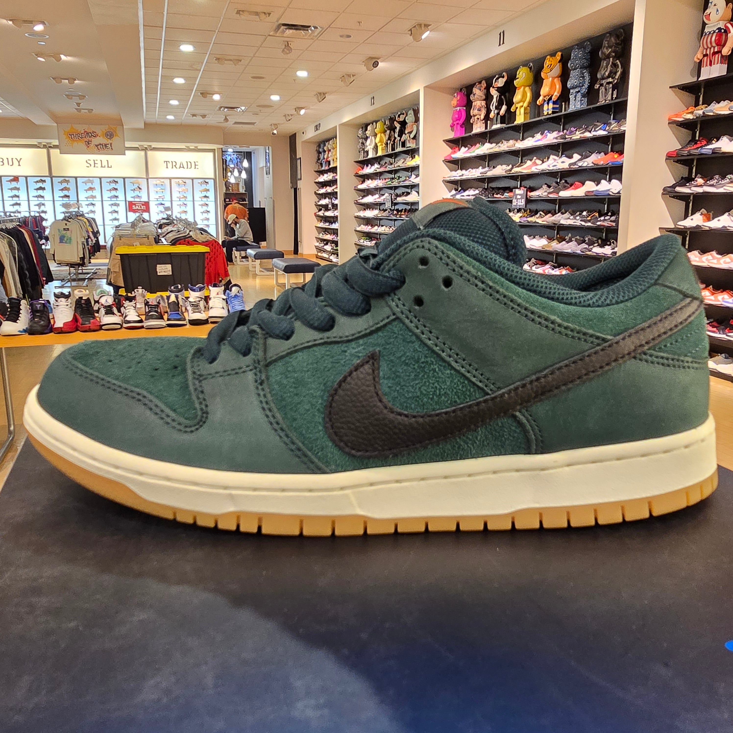 Nike SB Dunk Low Pro Deep Fir SZ 10.5 MISSING LID