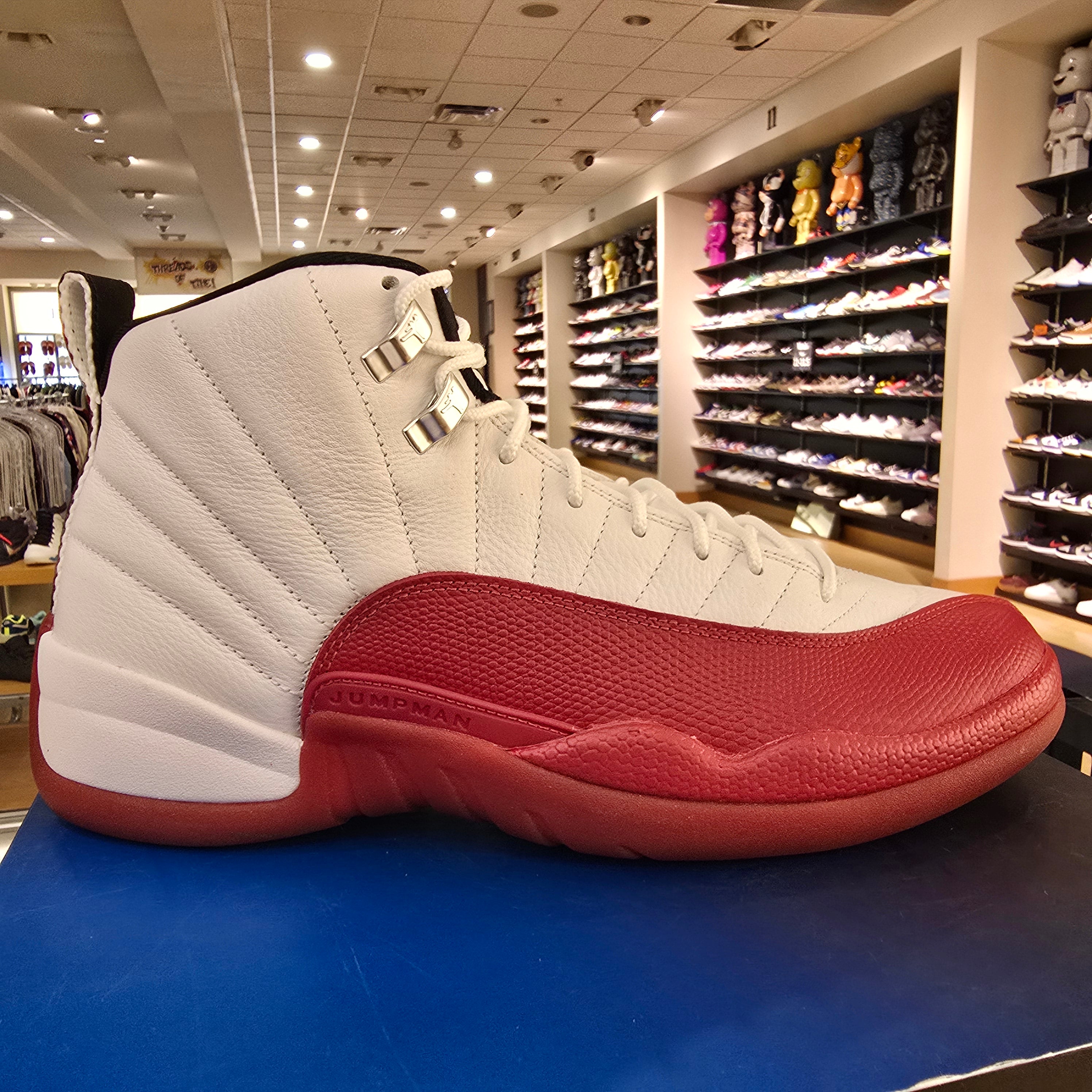 Jordan 12 Retro Cherry SZ 11 USED