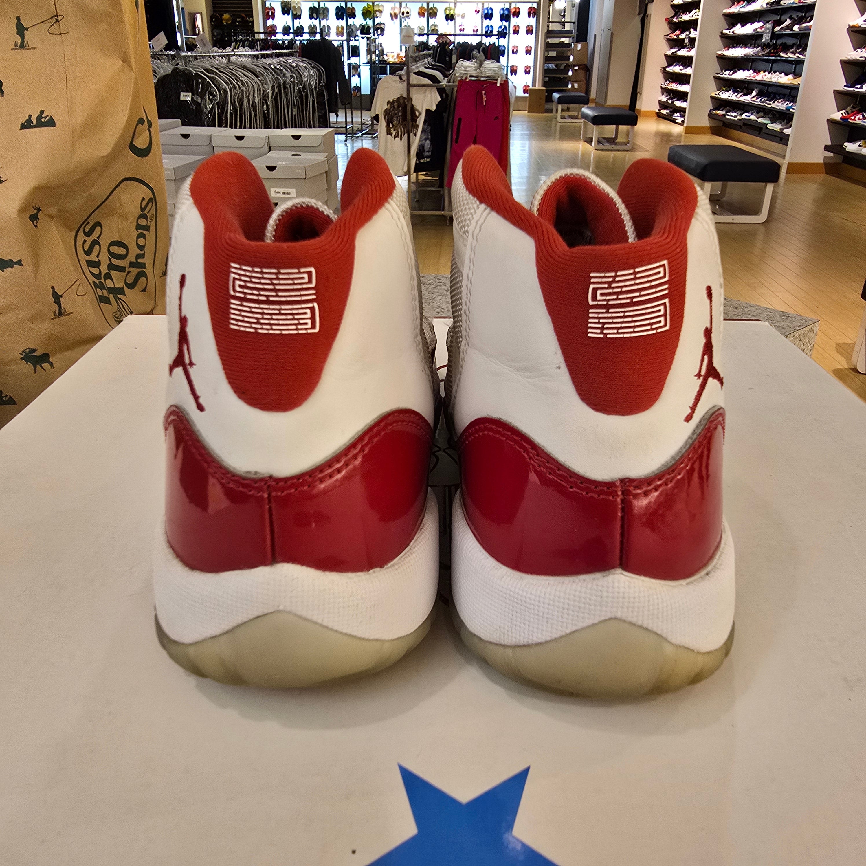 Jordan 11 Retro Cherry (2022) SZ 5Y USED