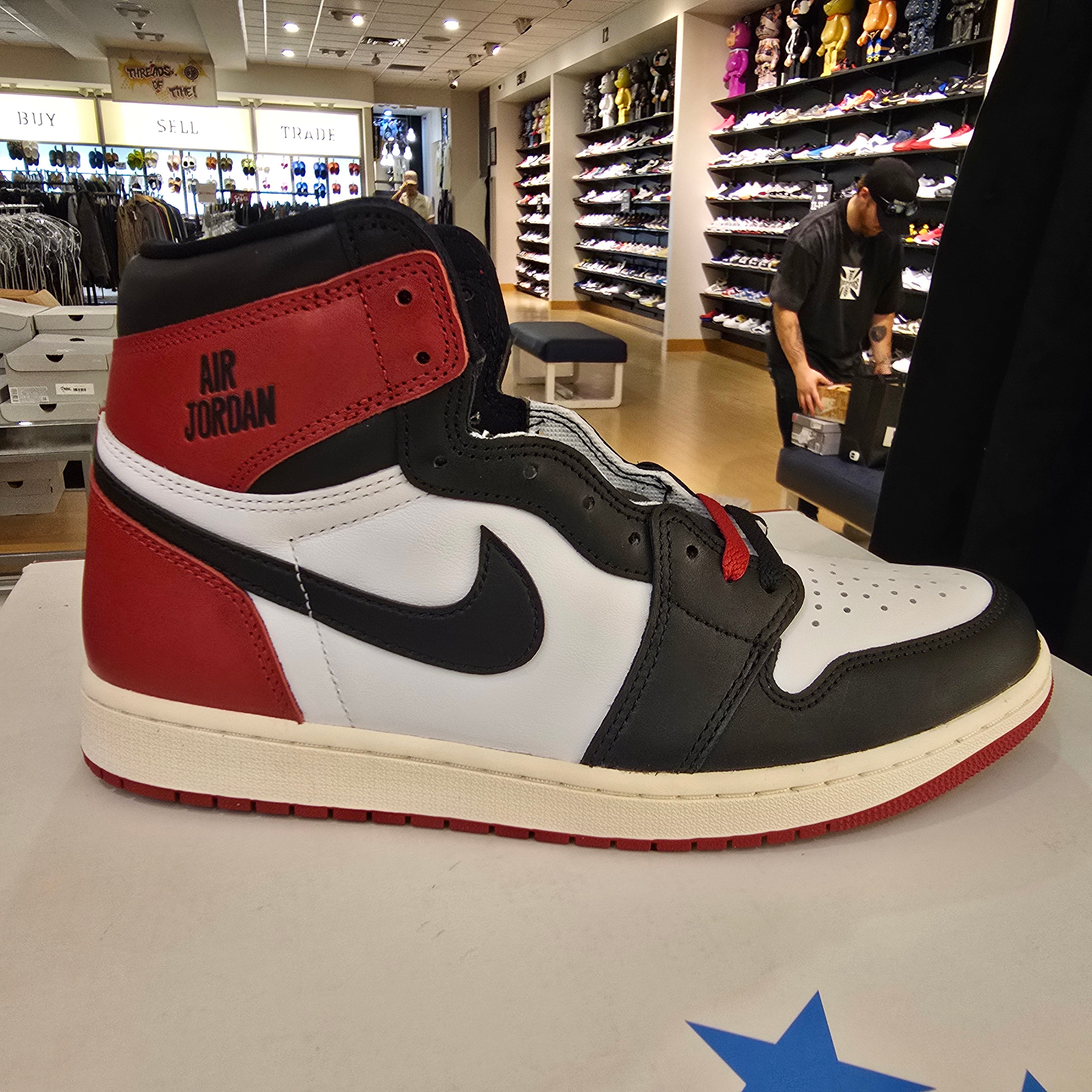 Jordan 1 Retro High OG Black Toe Reimagined SZ 10.5