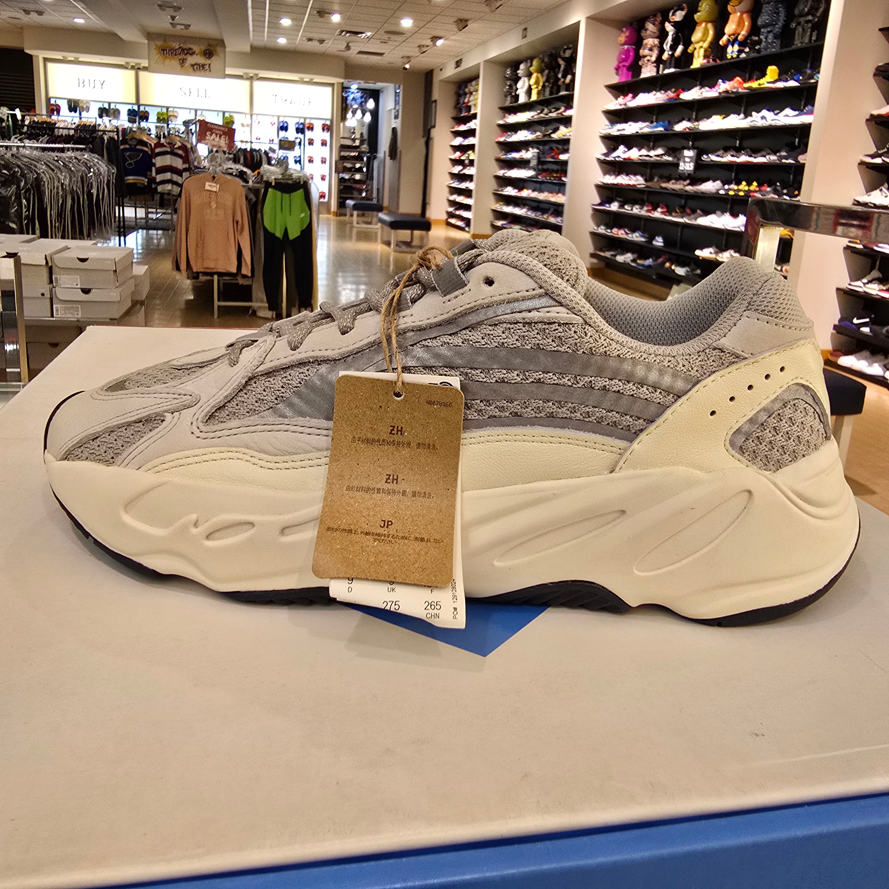 Adidas Yeezy Boost 700 V2 Static SZ 9.5
