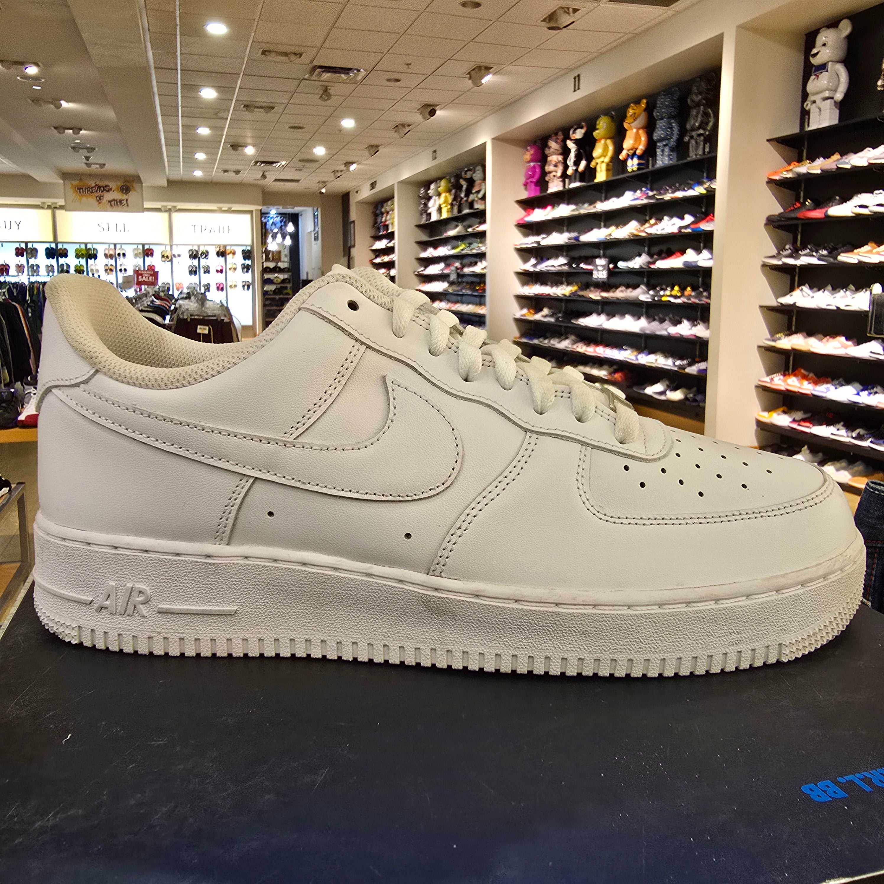 Nike Air Force 1 Low '07 White SZ 11 USED BOX MISSING LABEL