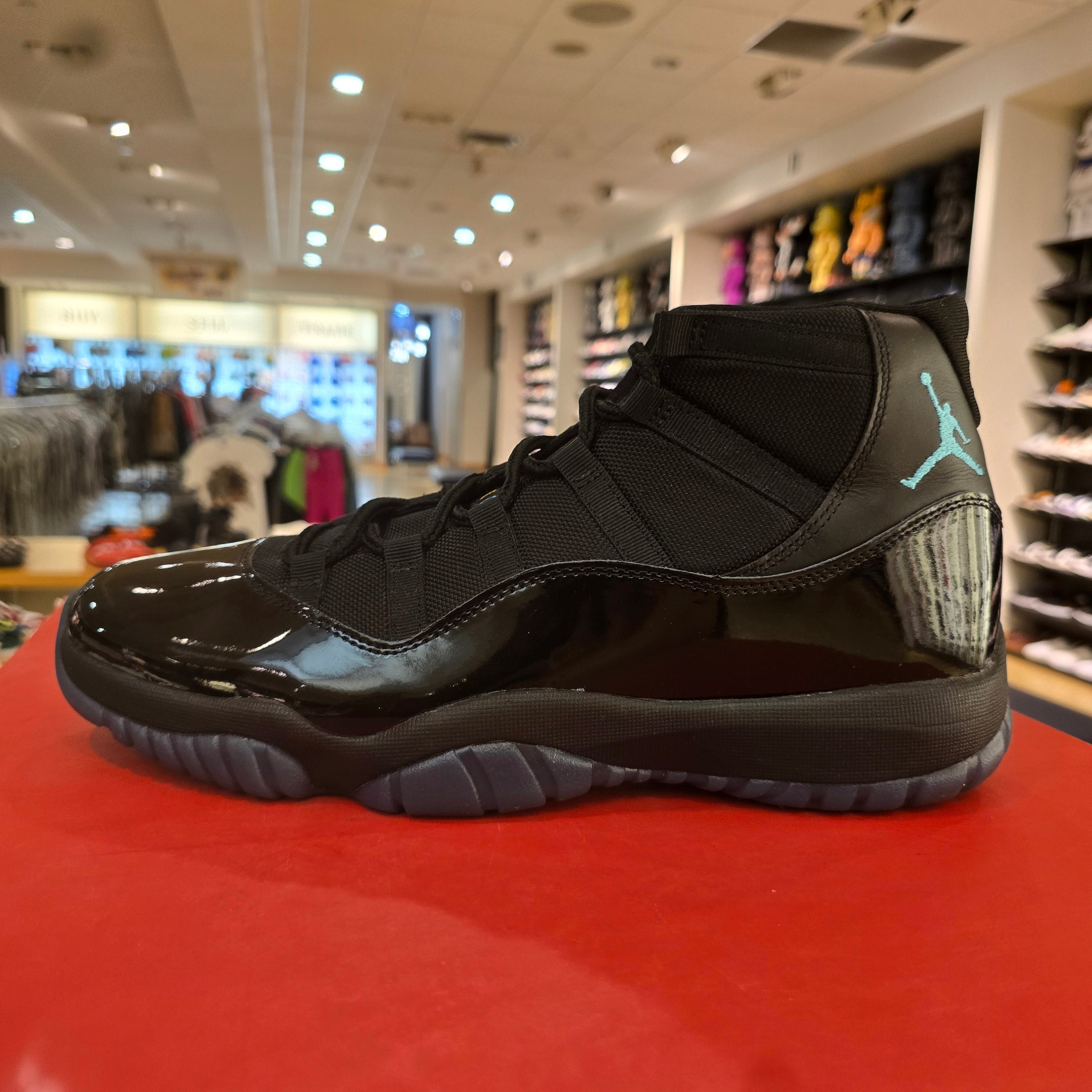 Jordan 11 Retro Gamma Blue (2025) SZ 13 USED