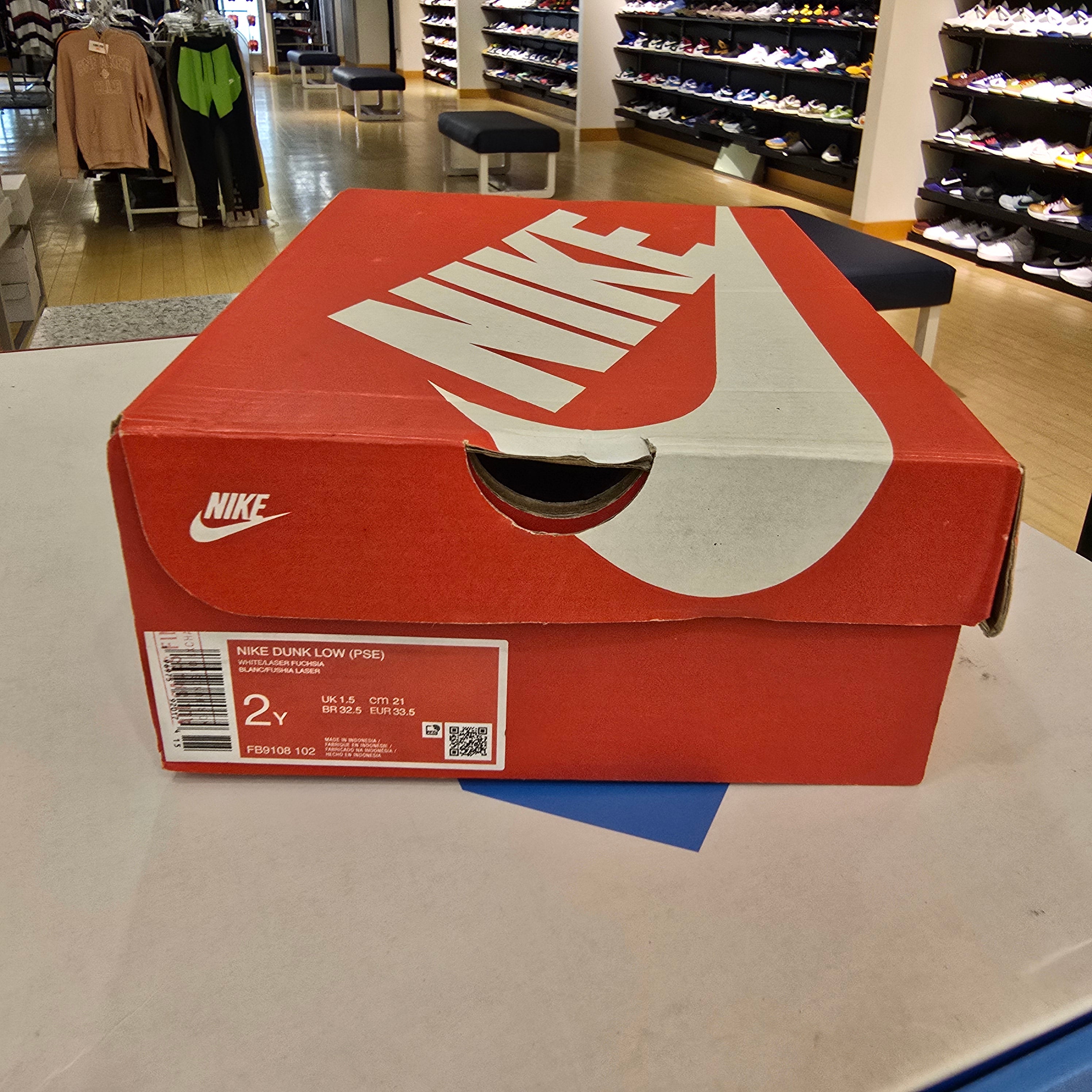 Nike Dunk Low Laser Fuchsia (PS) SZ 2Y