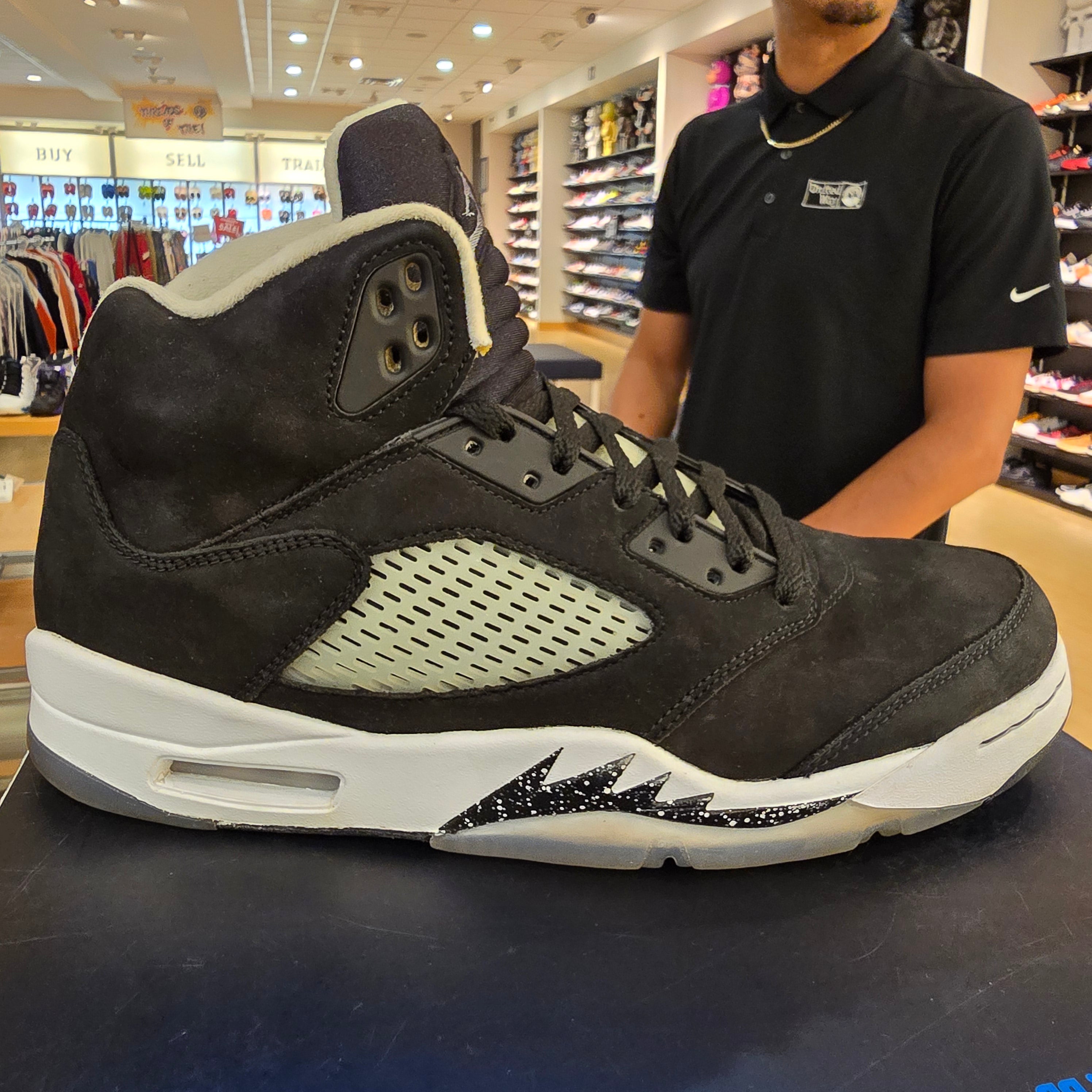Jordan 5 Retro Moonlight (2021) SZ 10.5 USED