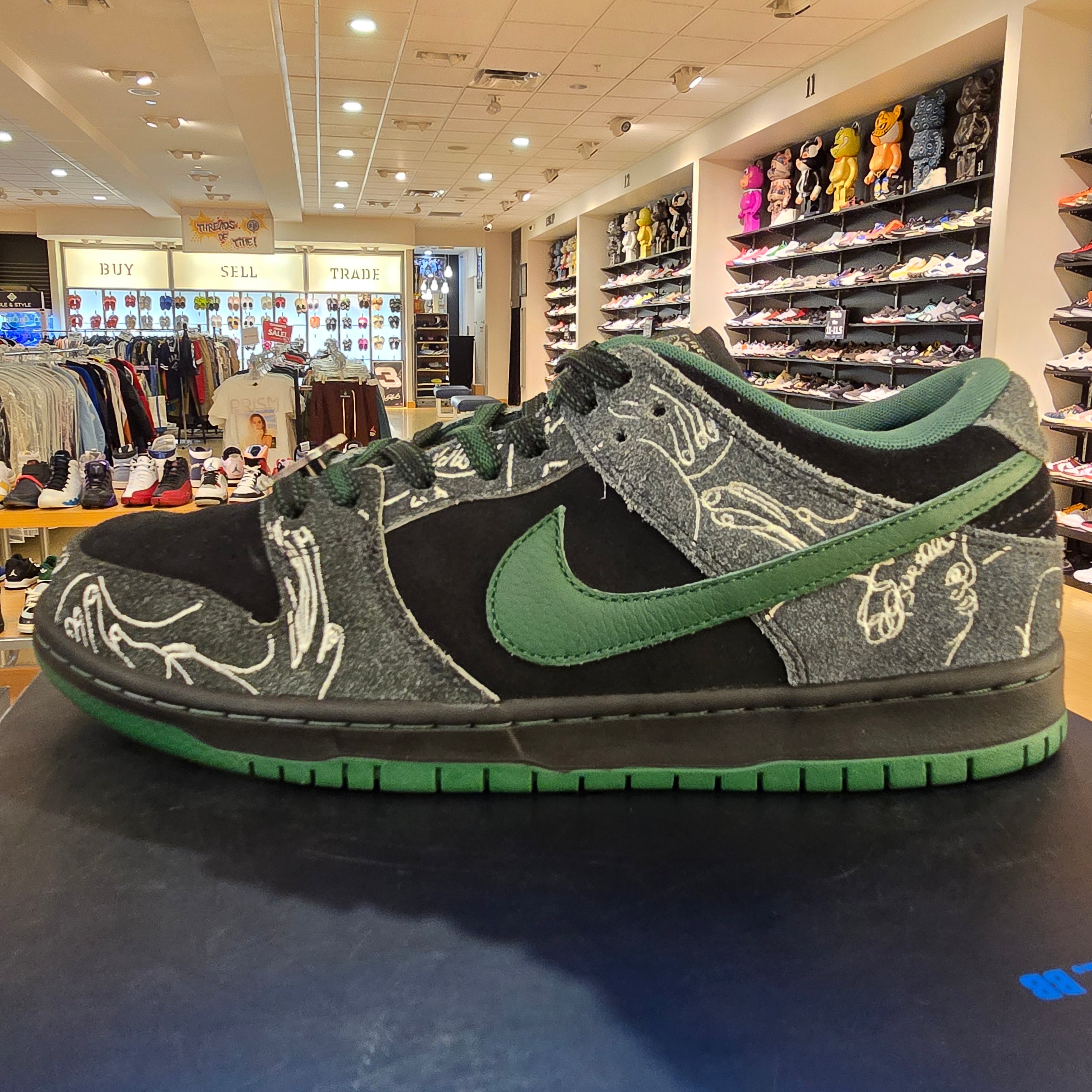 Nike Dunk SB Dunk Low There Skateboards SZ 10 USED NO BOX