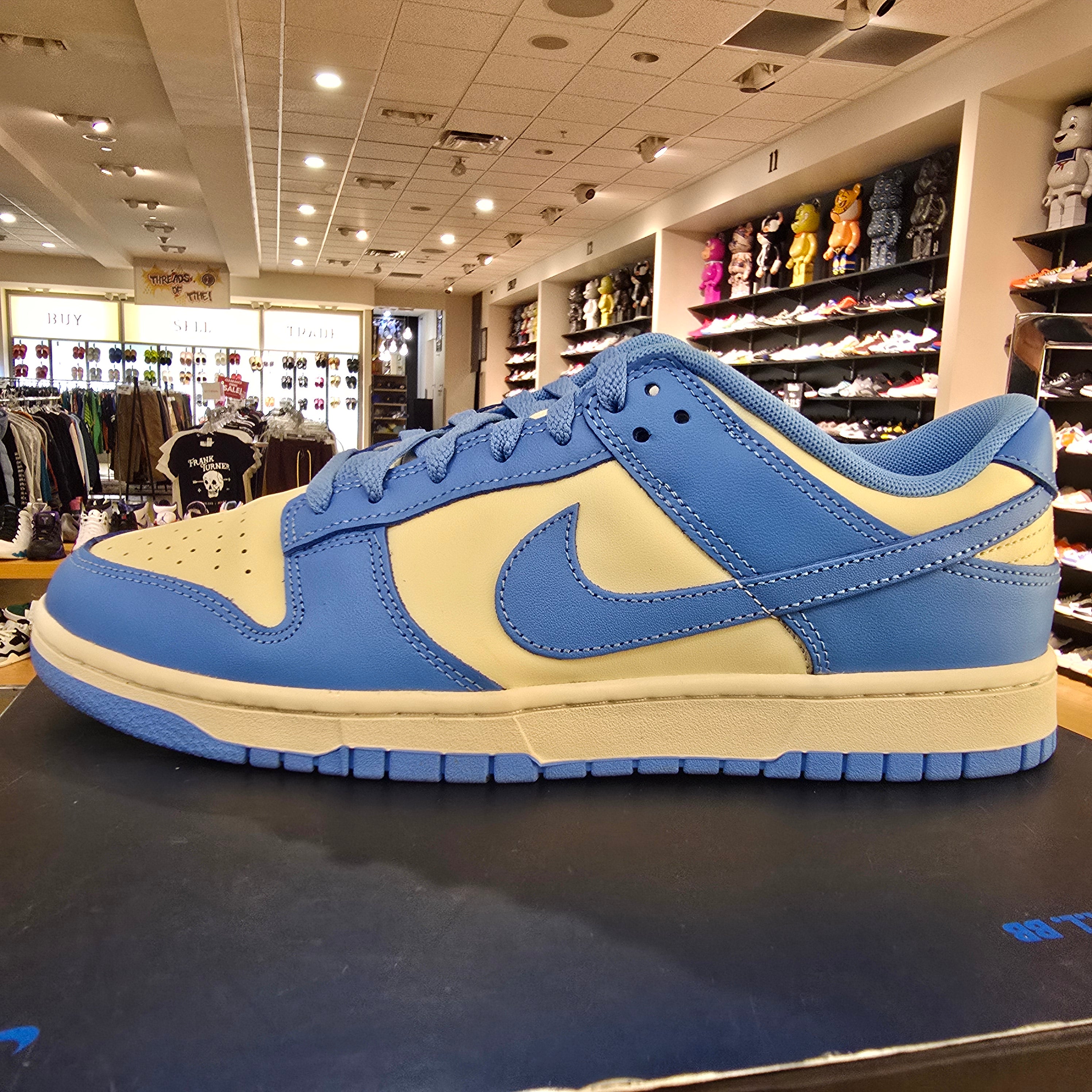 Nike Dunk Low Retro University Blue SZ 10.5 USED