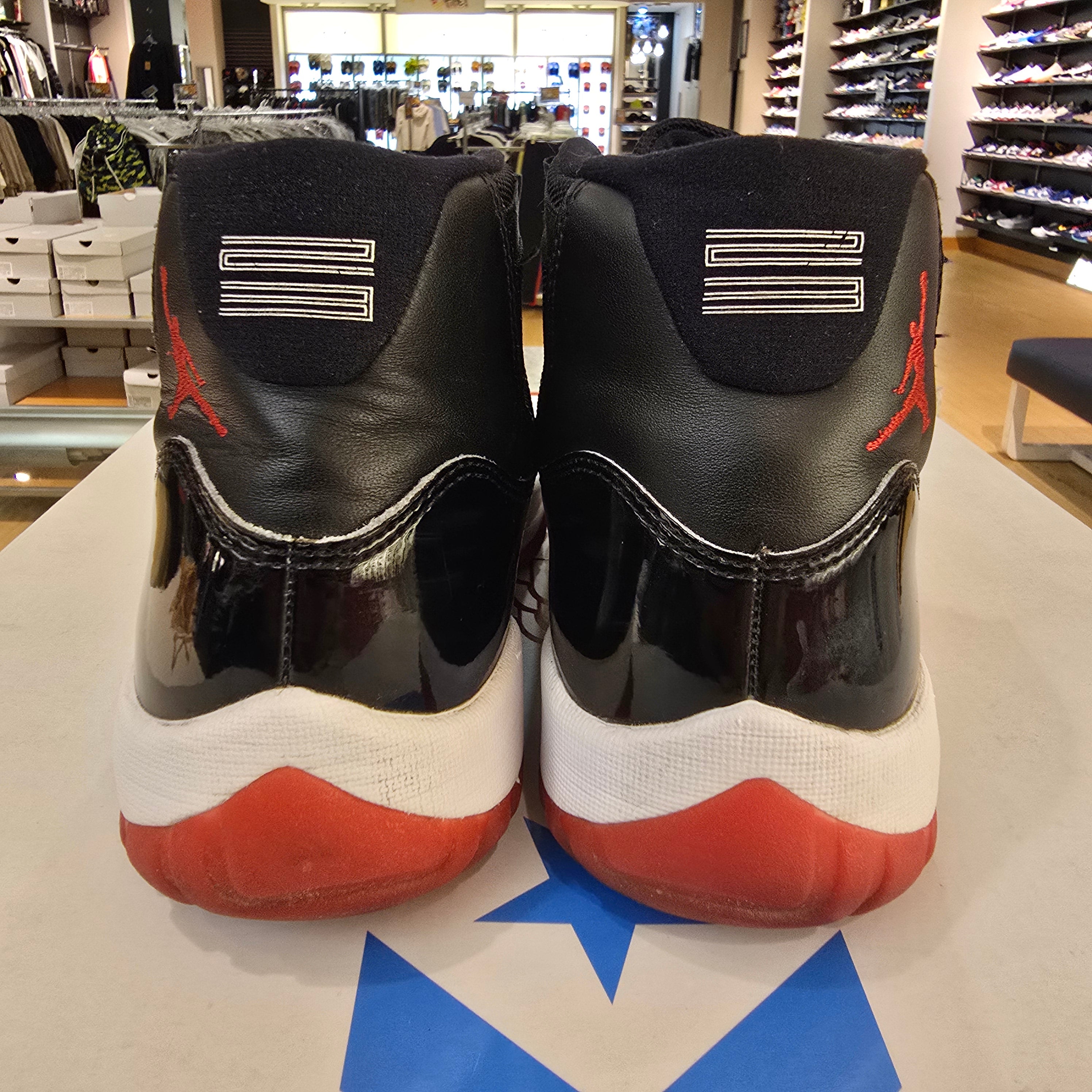 Jordan 11 Retro Playoffs Bred (2019) SZ 8.5 USED NO BOX