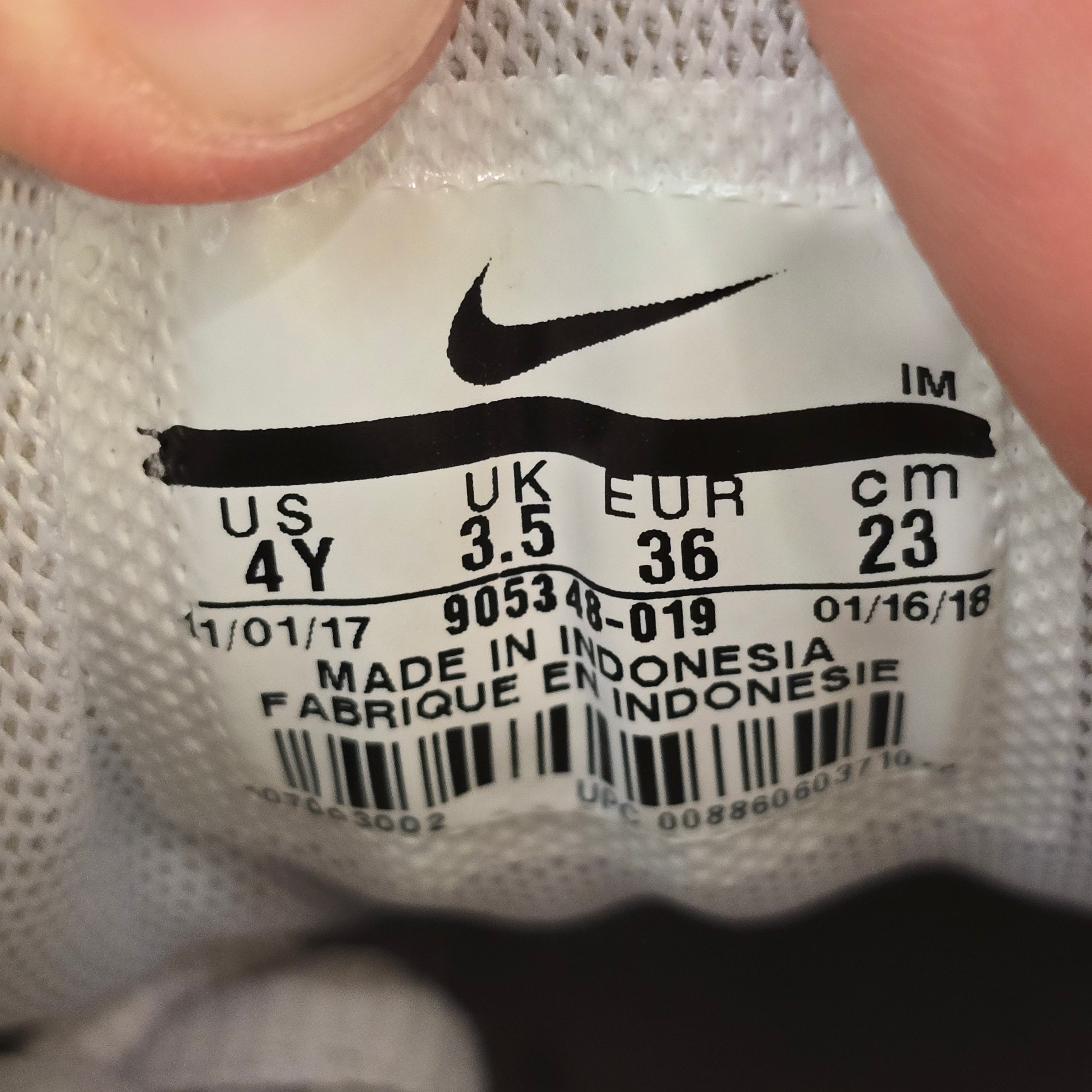 Air Max 95 Vast Grey Volt SZ 4Y USED NO BOX