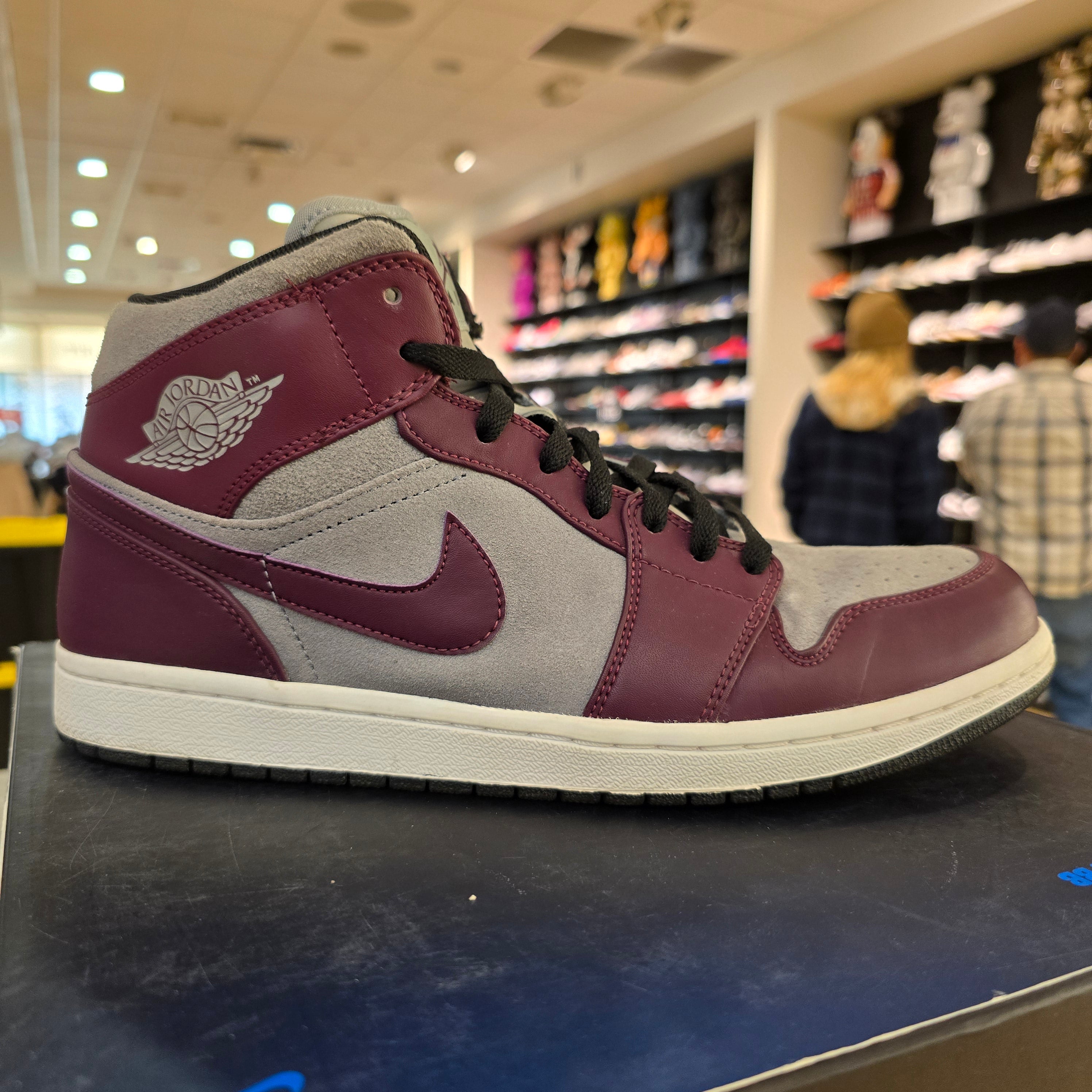 Jordan 1 Phat Bordeaux SZ 11.5 USED NO BOX