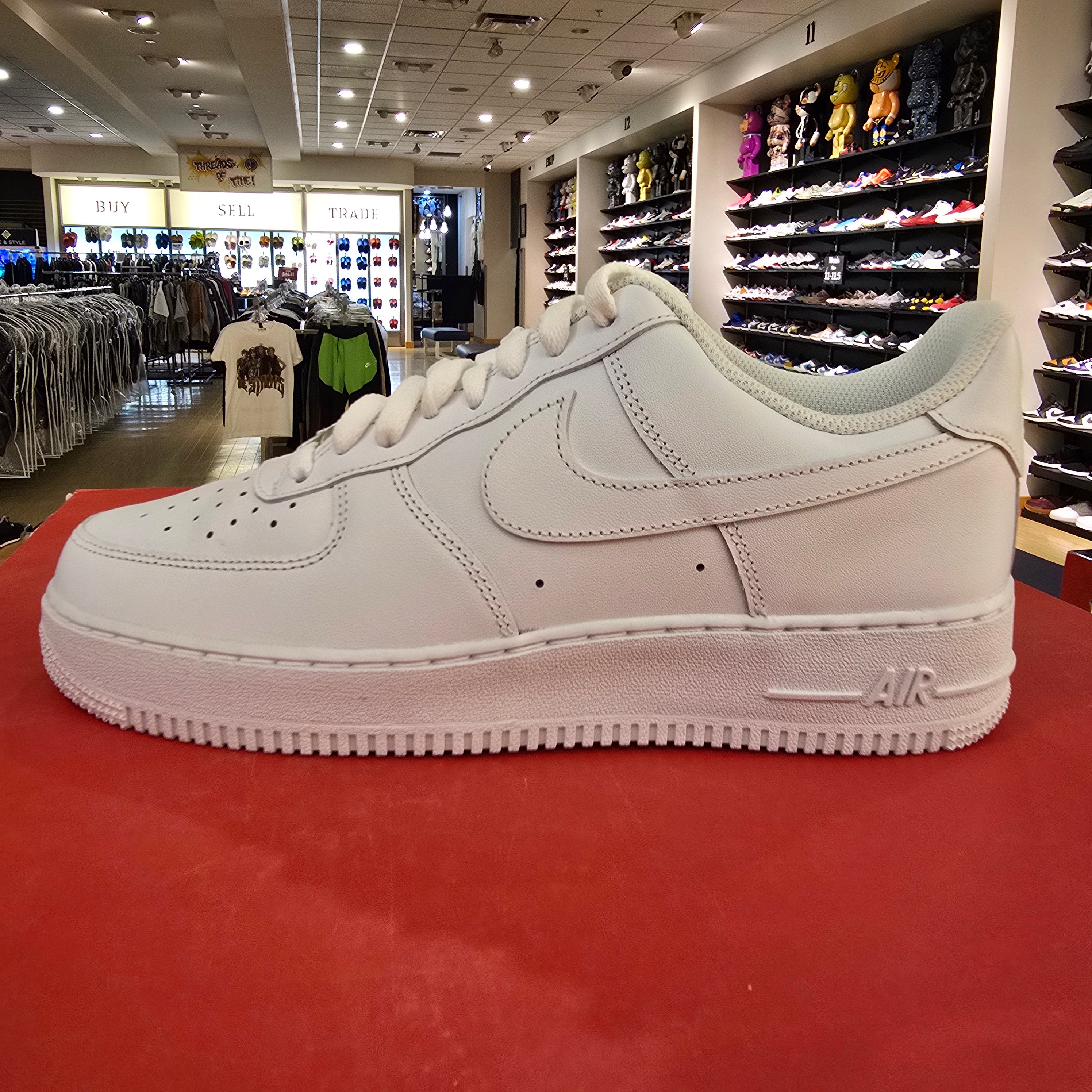 Nike Air Force 1 Low '07 White SZ 9