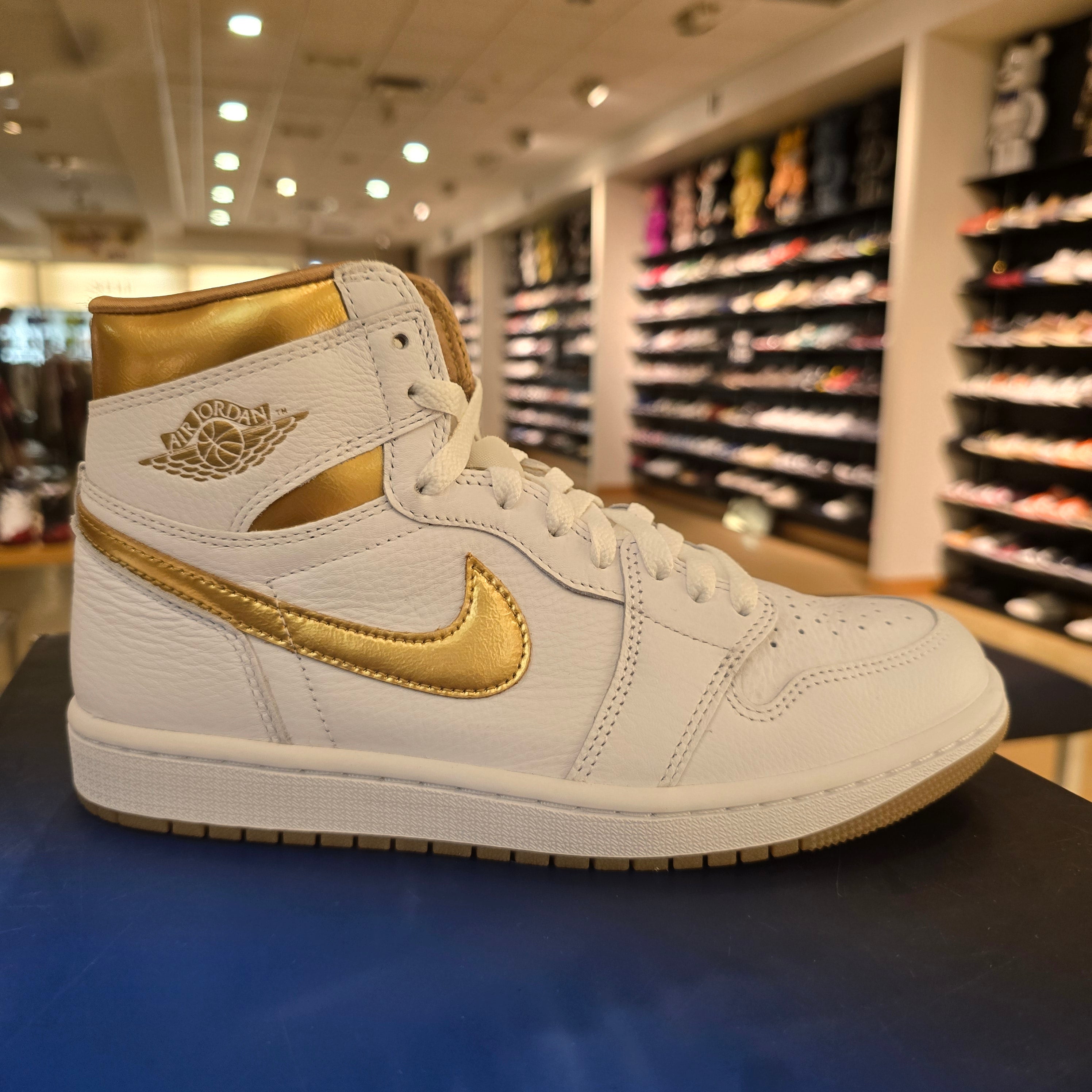 Jordan 1 Retro High OG Metallic Gold (Women's) SZ 8.5/7M USED NO BOX