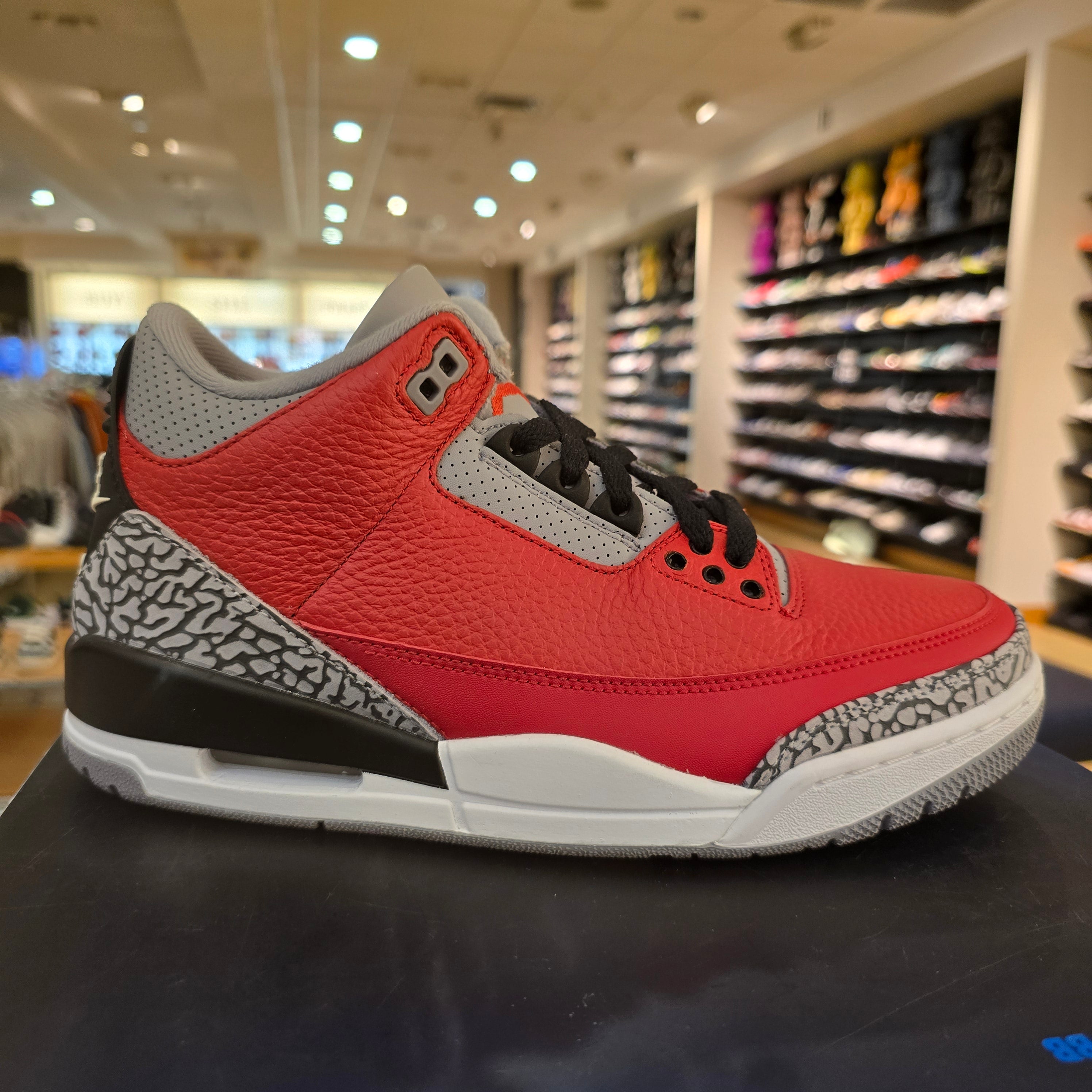 Jordan 3 Retro SE Unite SZ 8