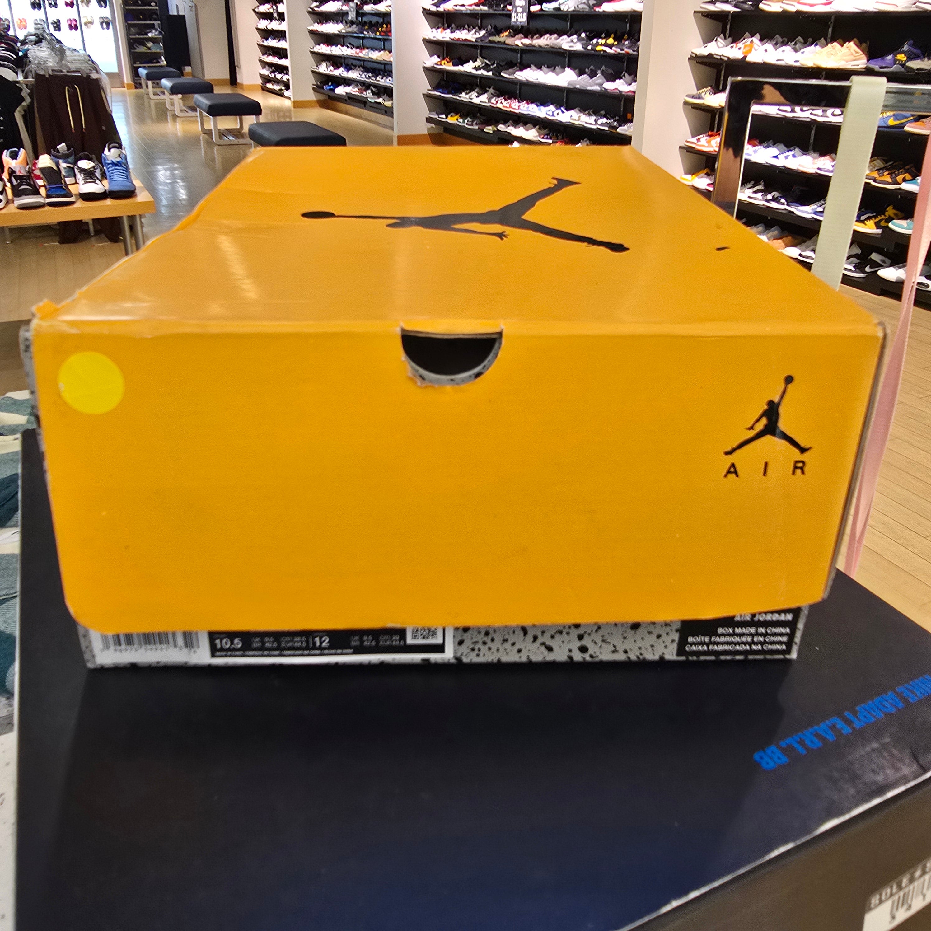 Jordan 6 Retro Yellow Ochre SZ 10.5 USED
