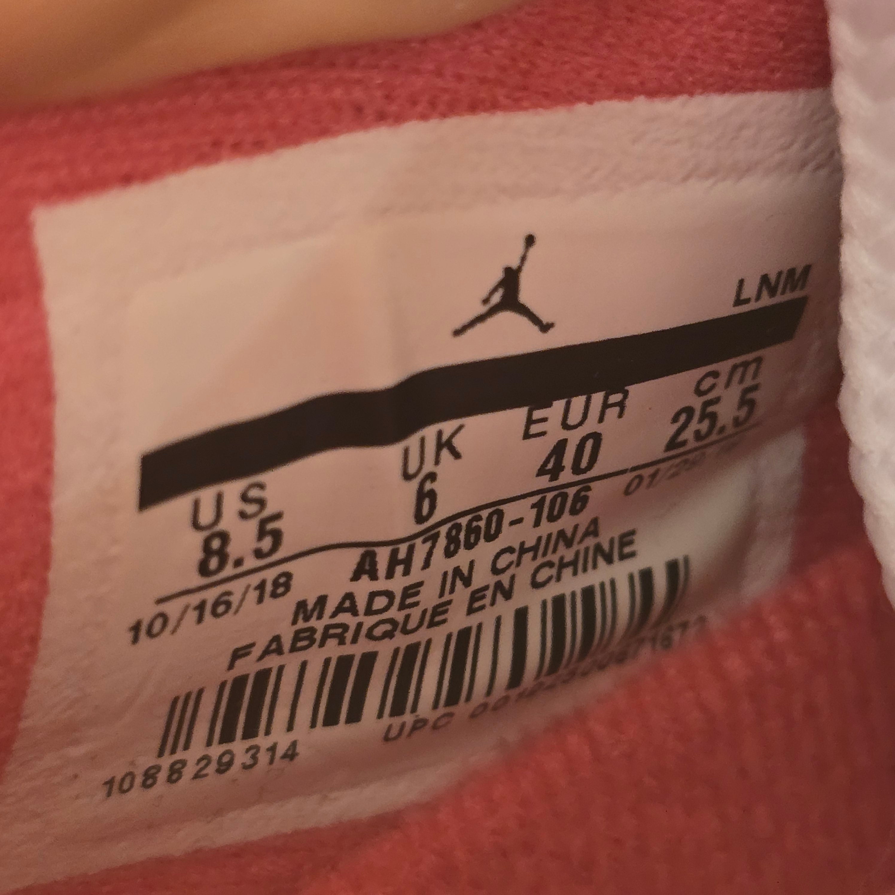 Jordan 11 Retro Low Pink Snakeskin (2019) (Women's) SZ 8.5/7M USED