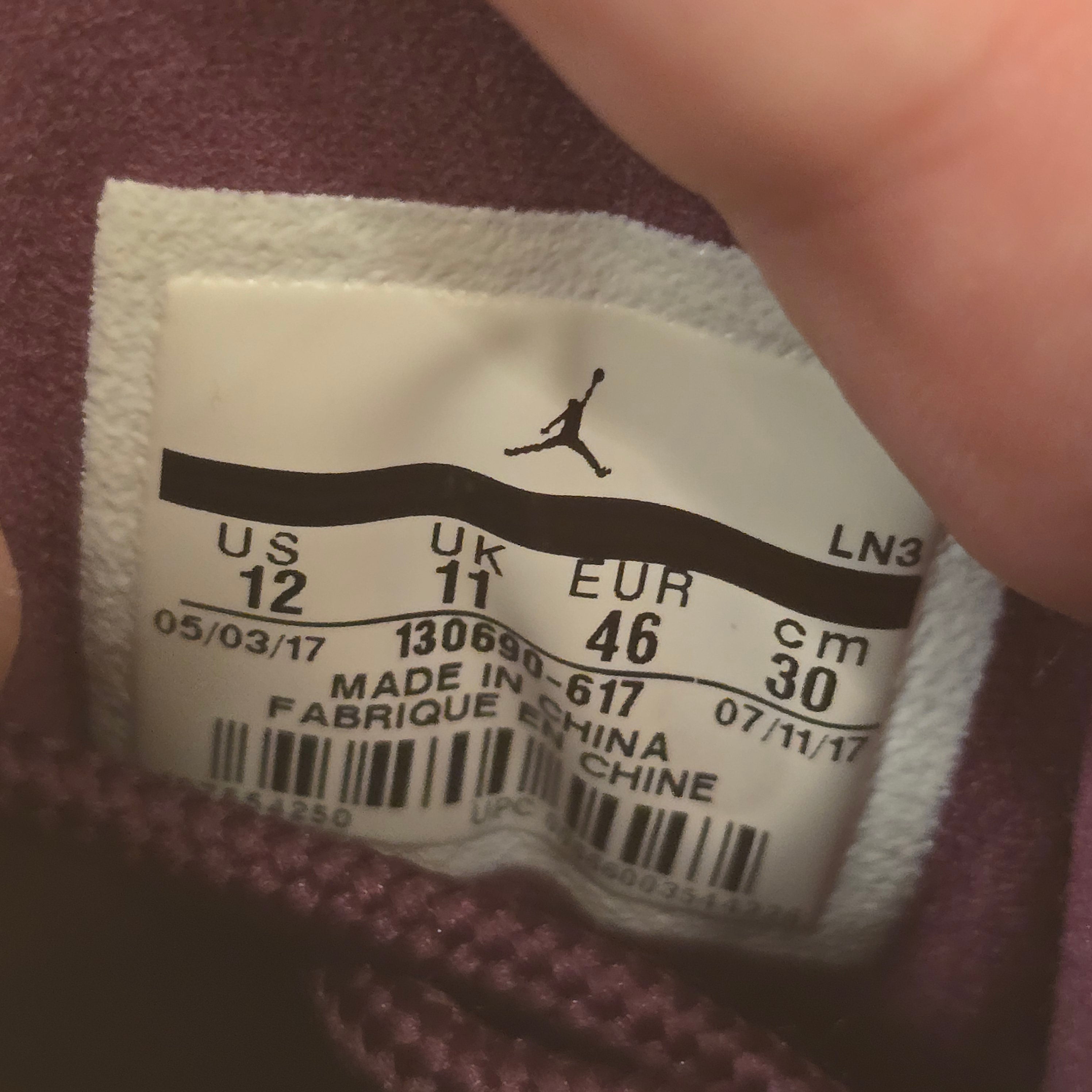 Jordan 12 Retro Bordeaux SZ 12 USED NO BOX