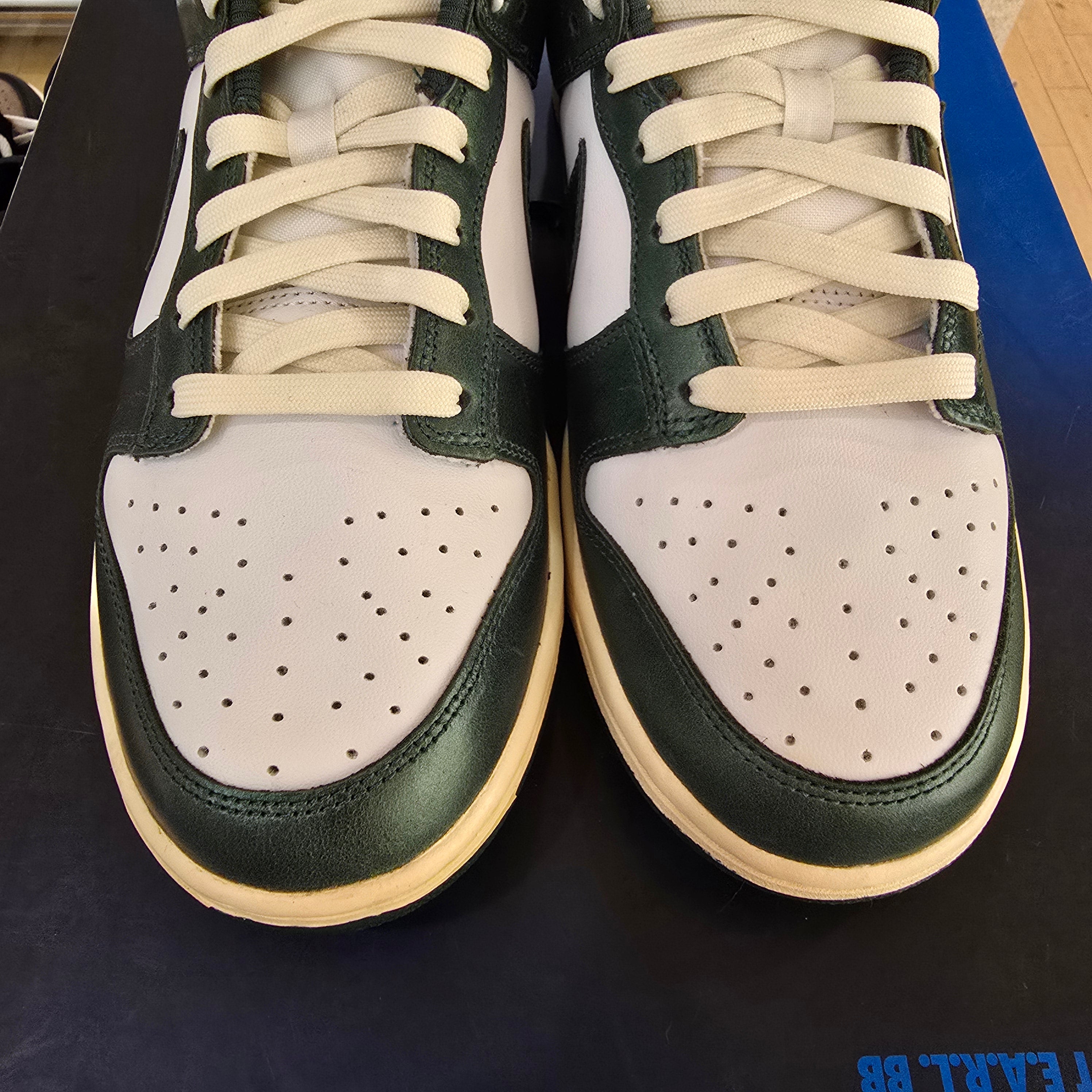 Nike Dunk Low Vintage Green Women's SZ 9.5/8M USED NO BOX