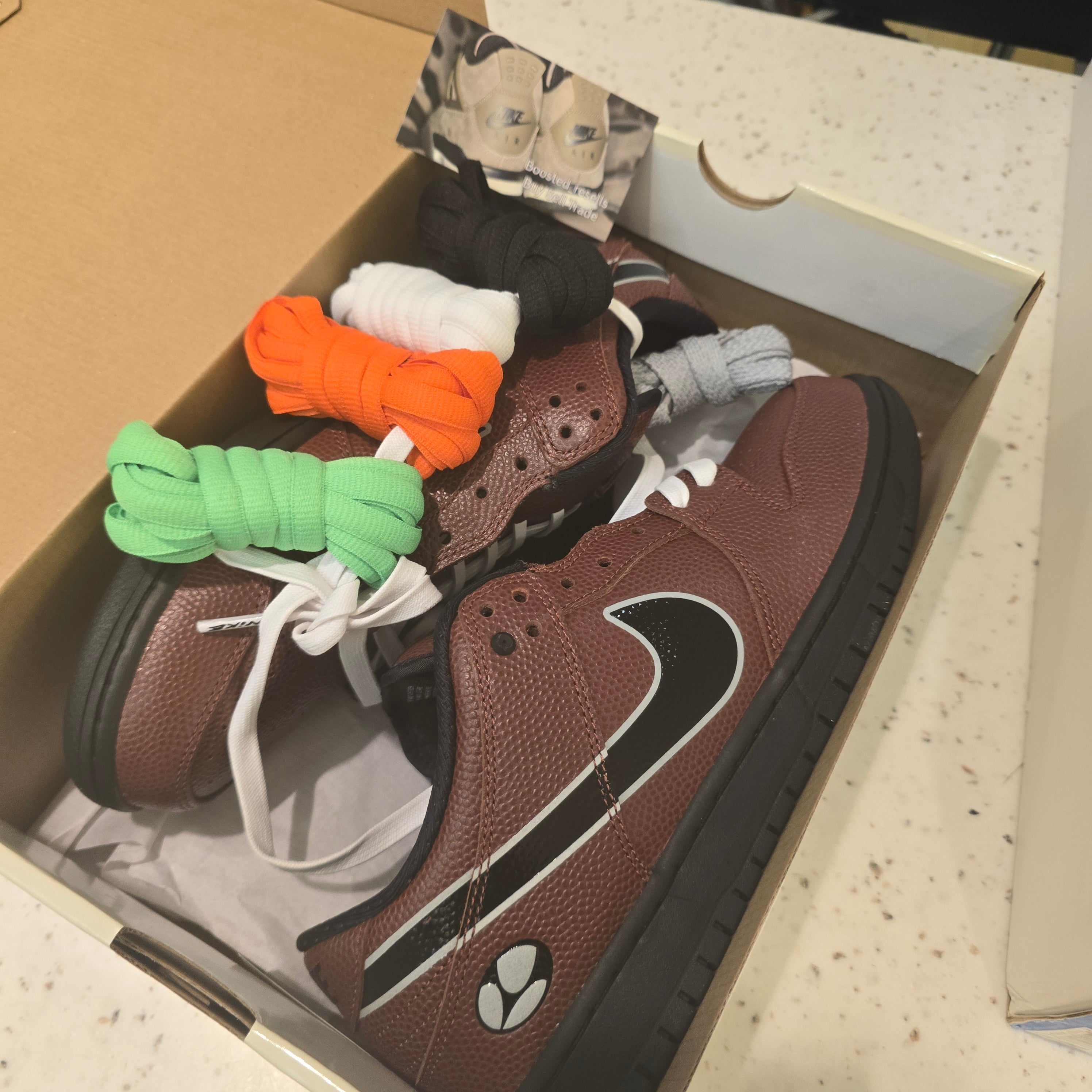 Nike SB Dunk Low Limousine Skateboards SZ 10