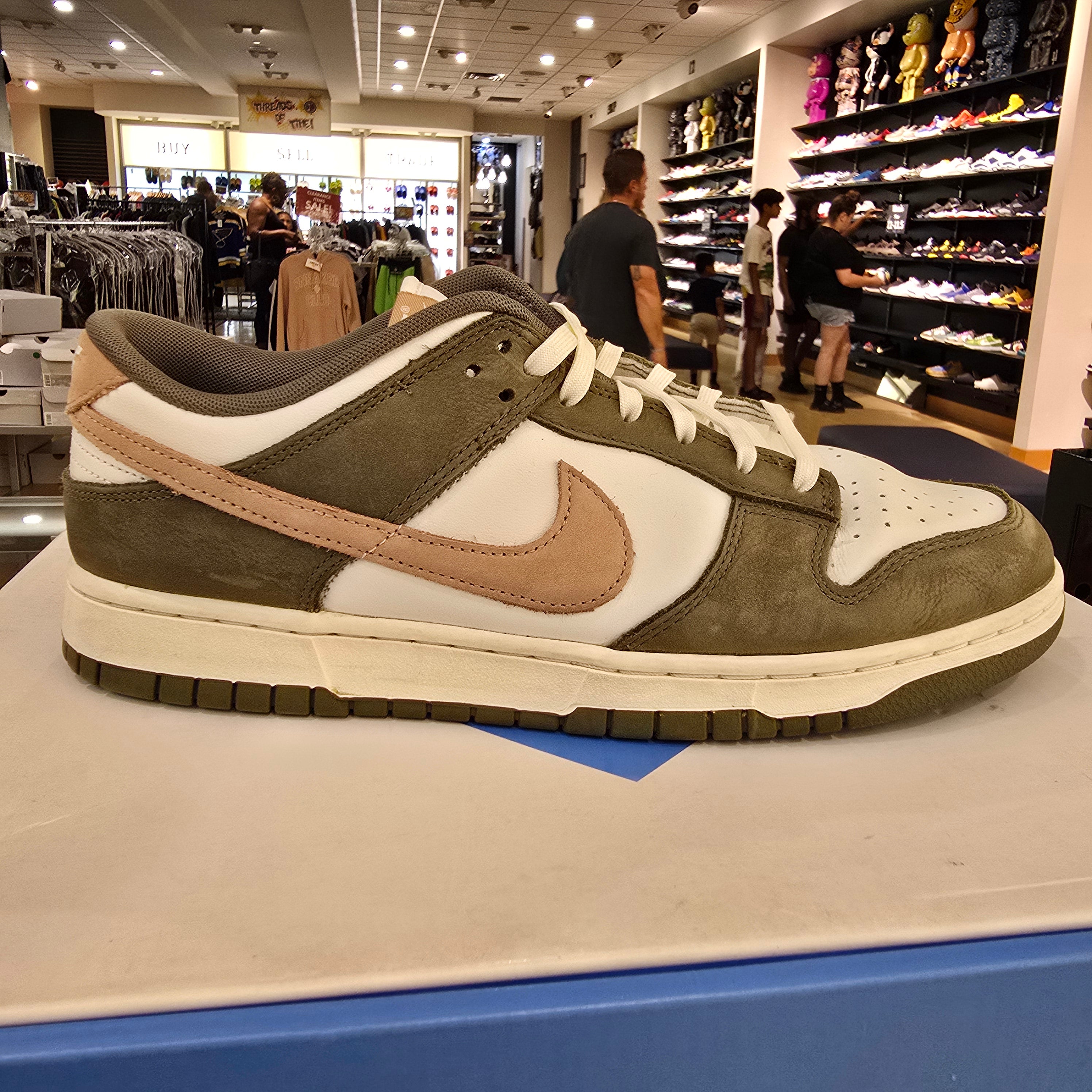 Nike Dunk Low Premium Medium Olive Hemp SZ 12 USED NO BOX
