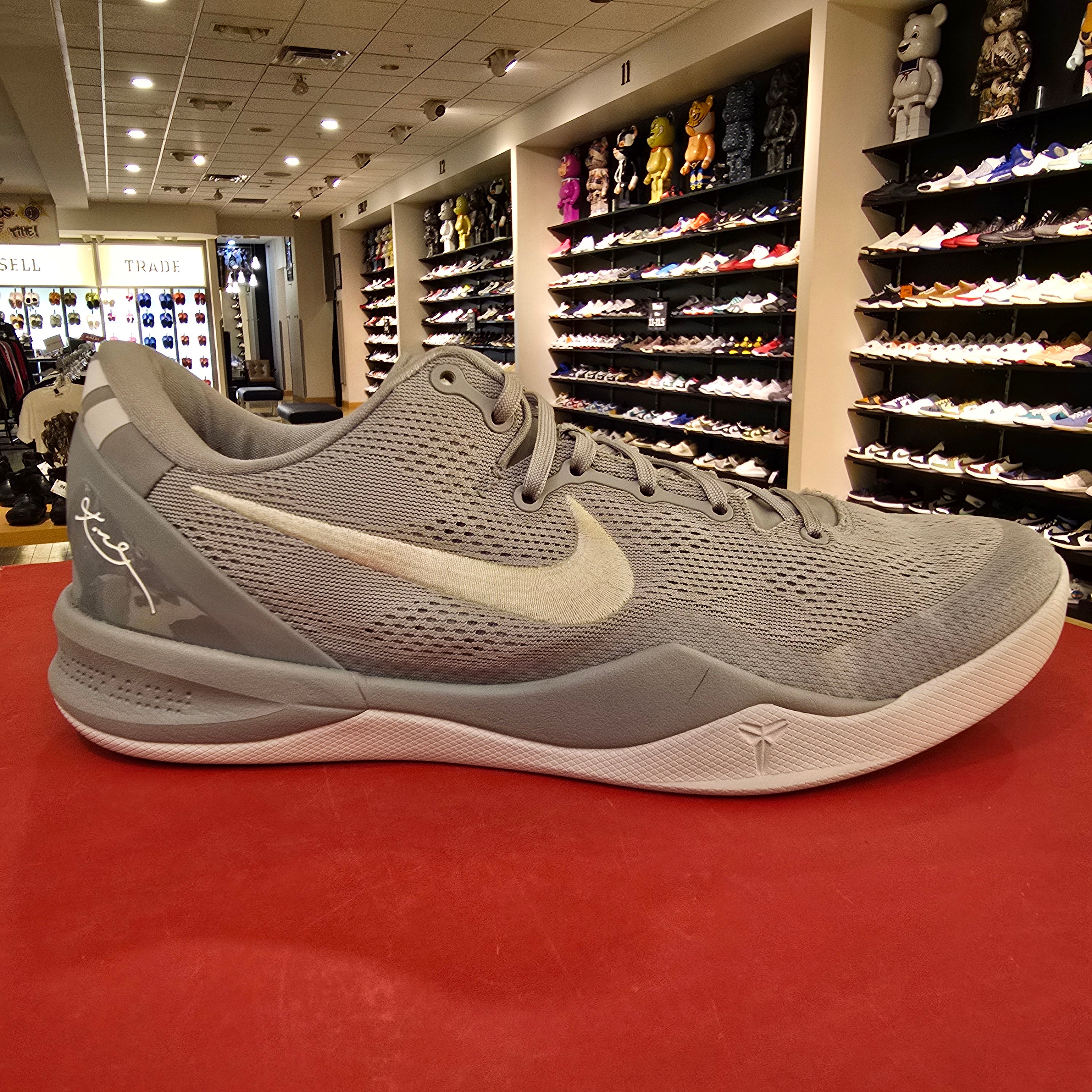 Nike Kobe 8 Protro Wolf Grey SZ 11 USED