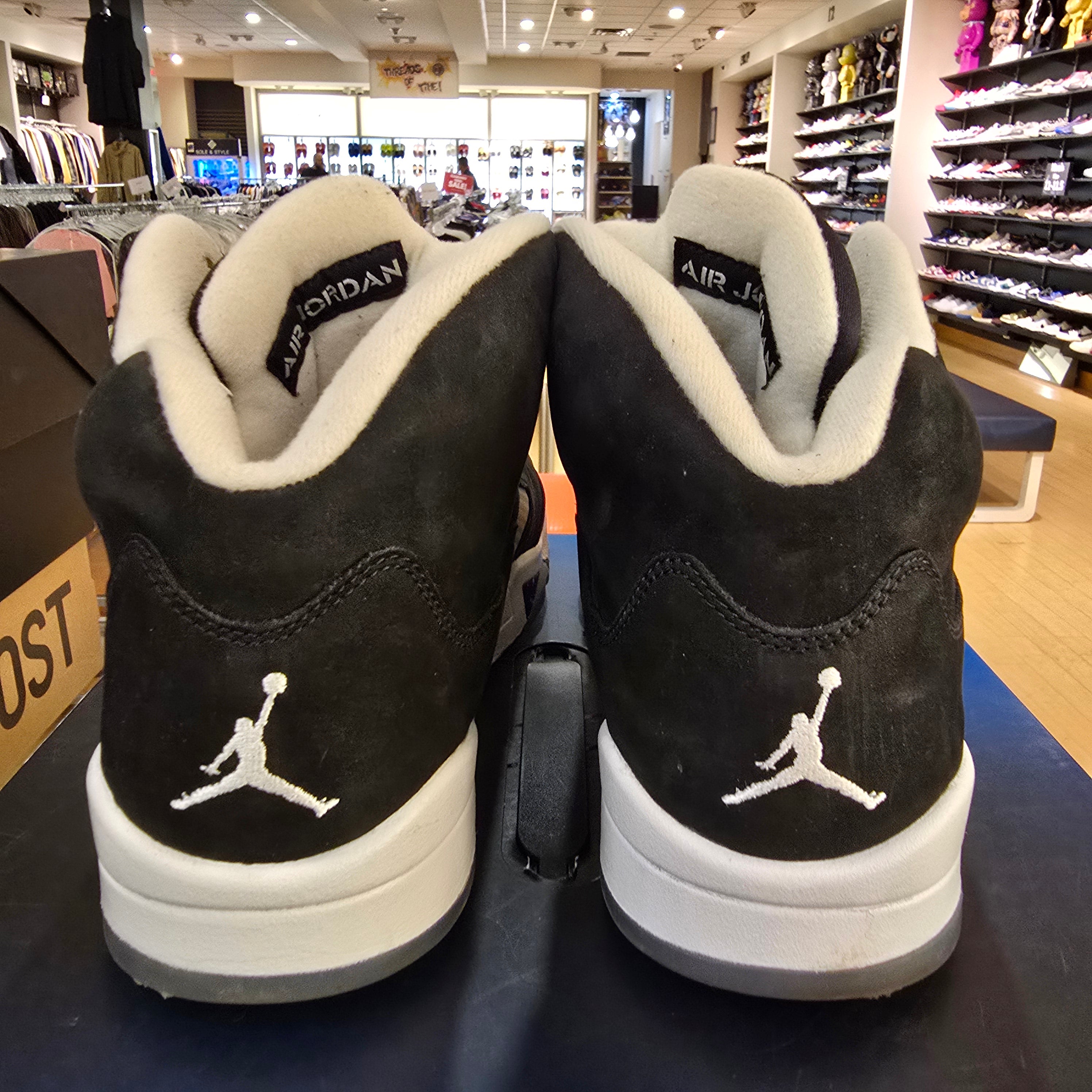 Jordan 5 Retro Moonlight (2021) SZ 10.5 USED