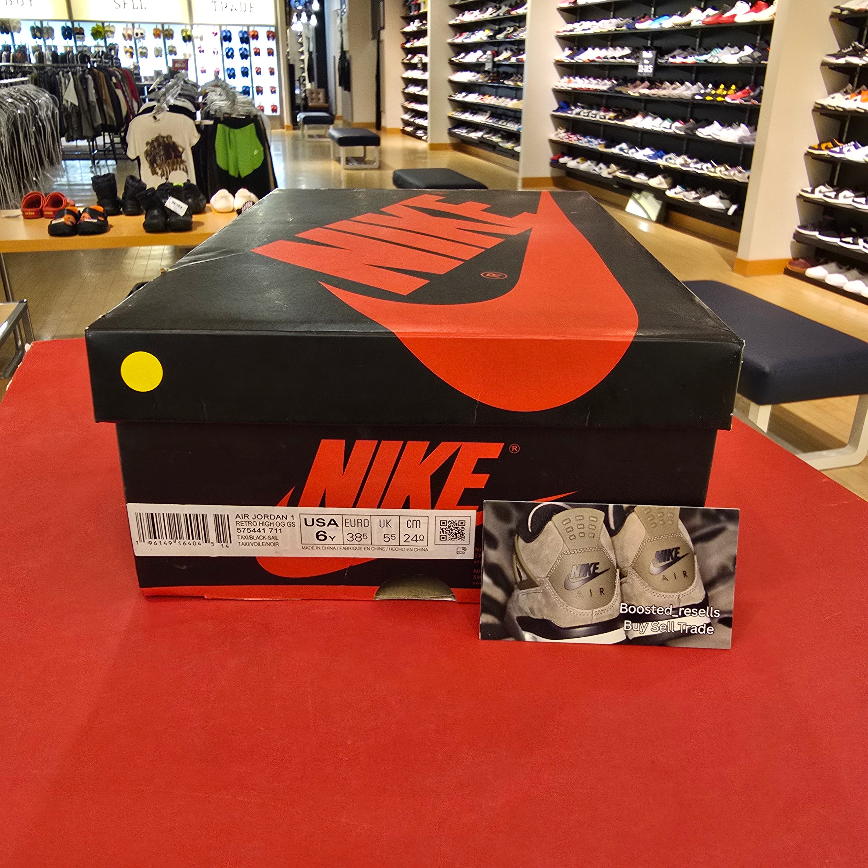 Jordan 1 Retro High OG Taxi (GS) SZ 6Y USED
