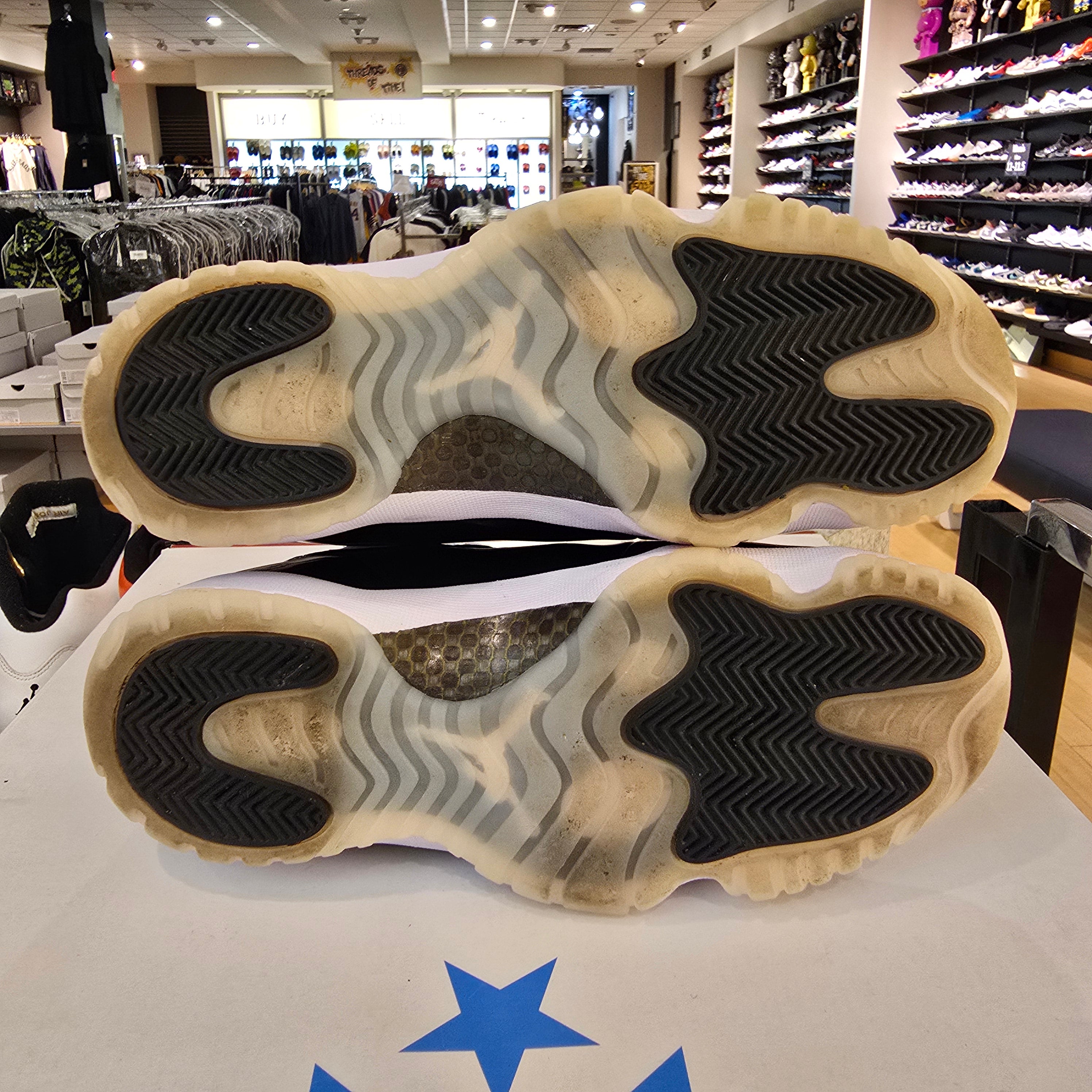 Jordan 11 Retro DMP Gratitude (2023) SZ 8 USED