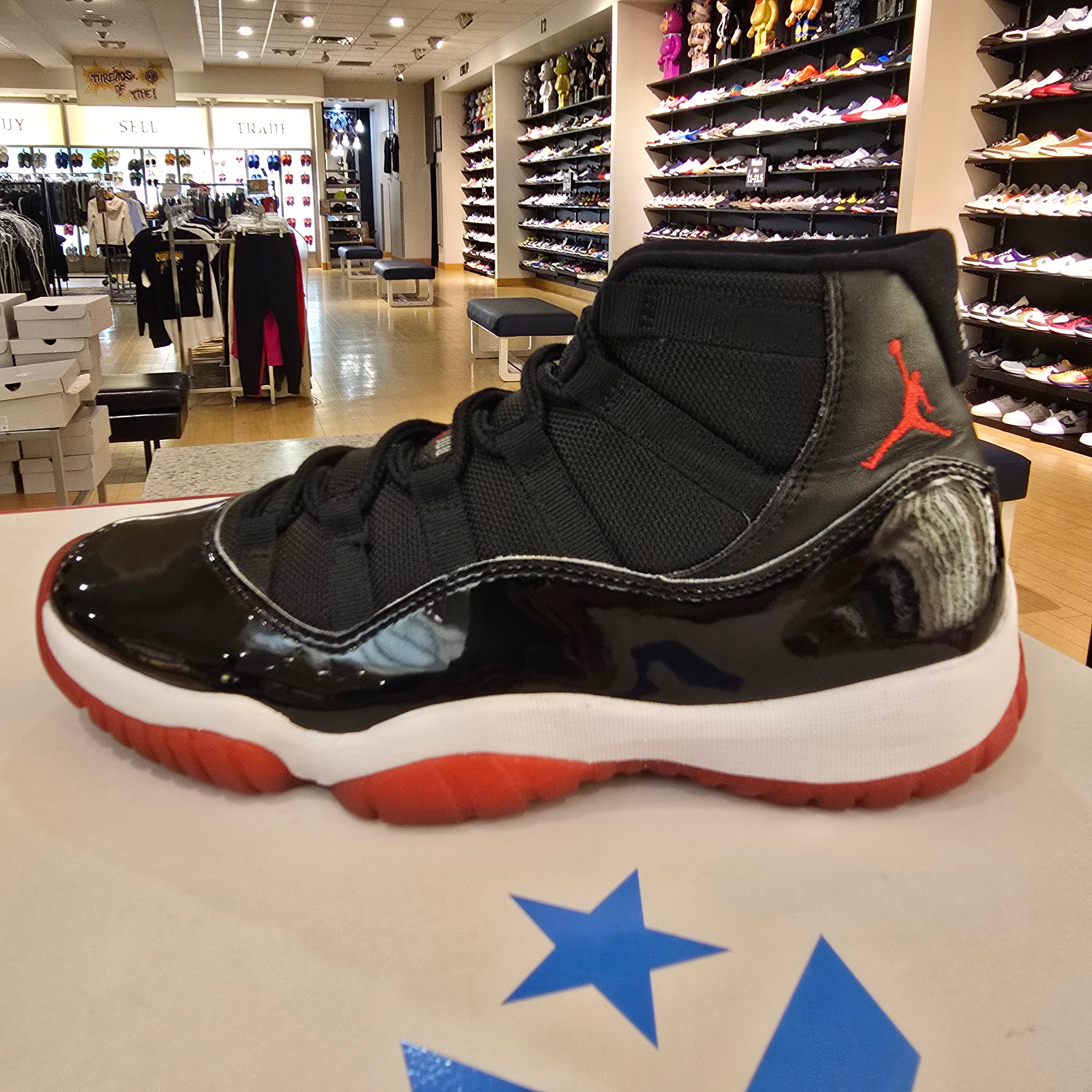 Jordan 11 Retro Playoffs Bred (2019) SZ 8.5 USED NO BOX