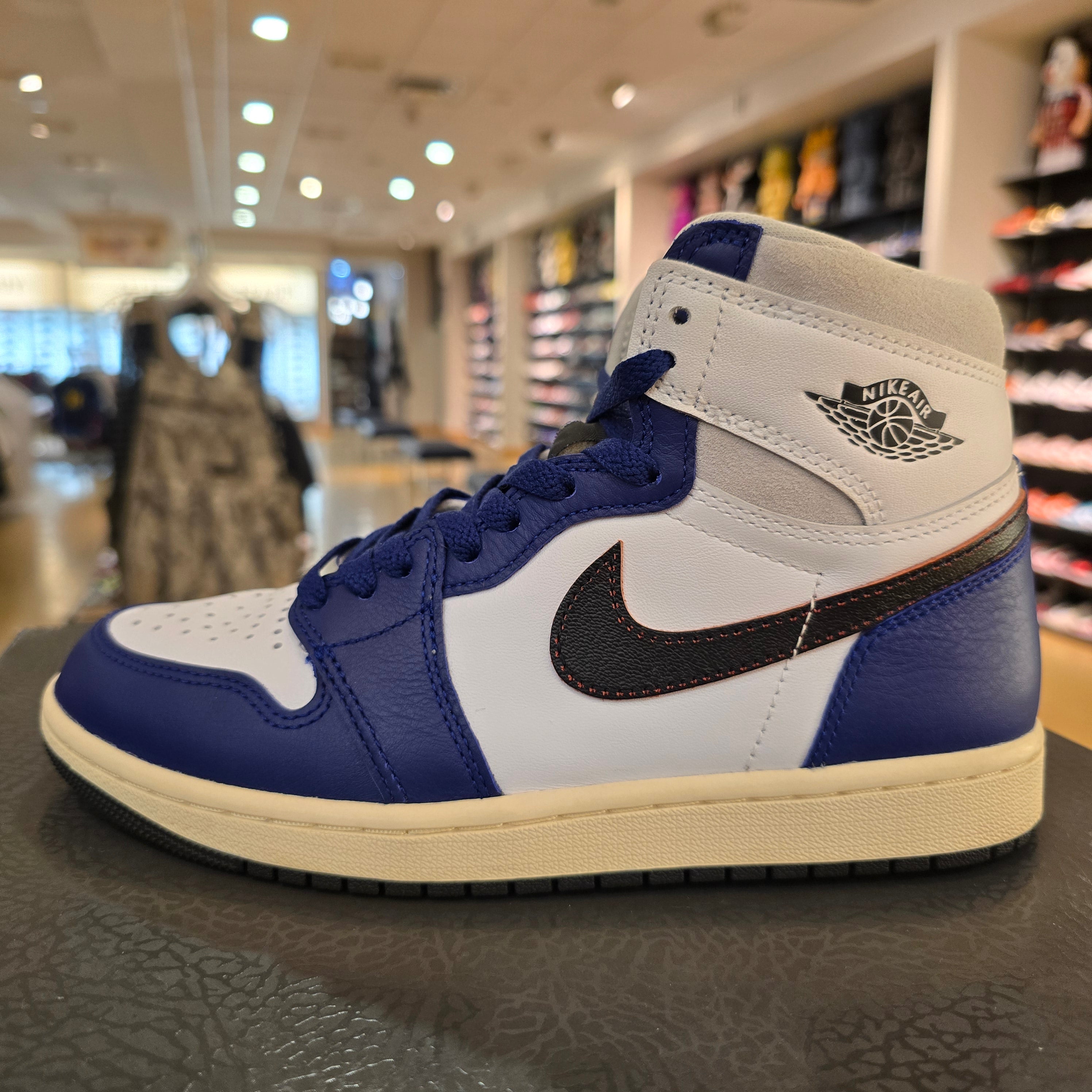 Jordan 1 Retro High OG Rare Air SZ 6.5 USED