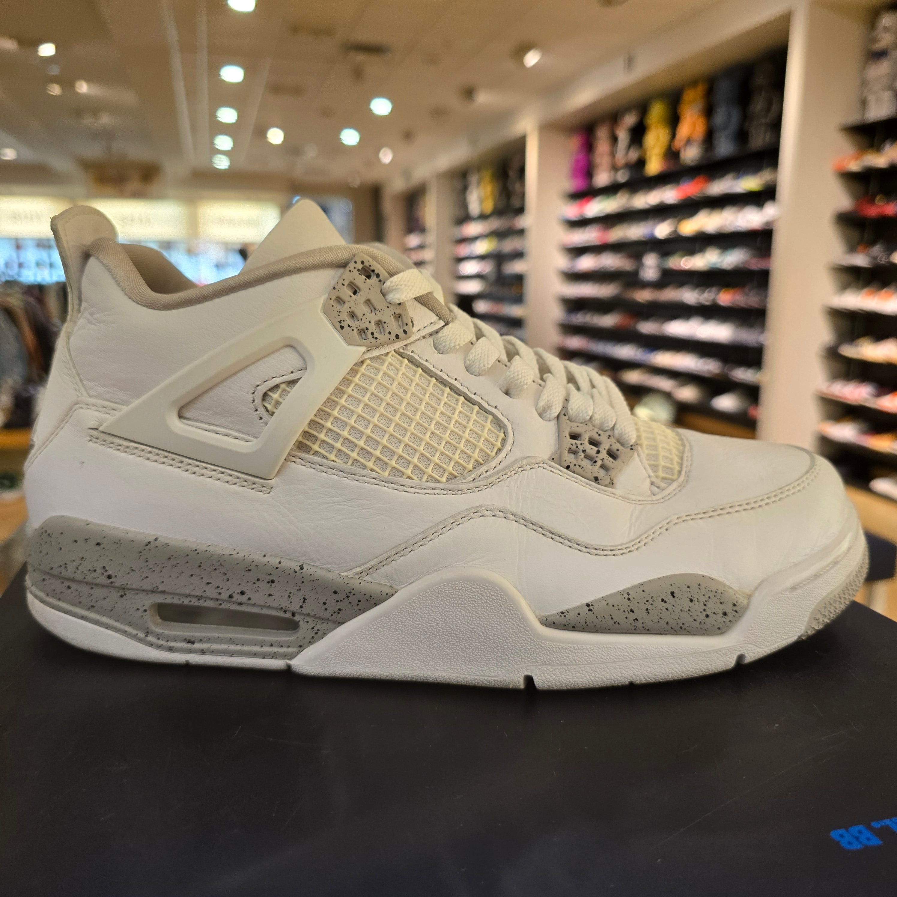 Jordan 4 Retro White Oreo (2021) SZ 9.5 USED