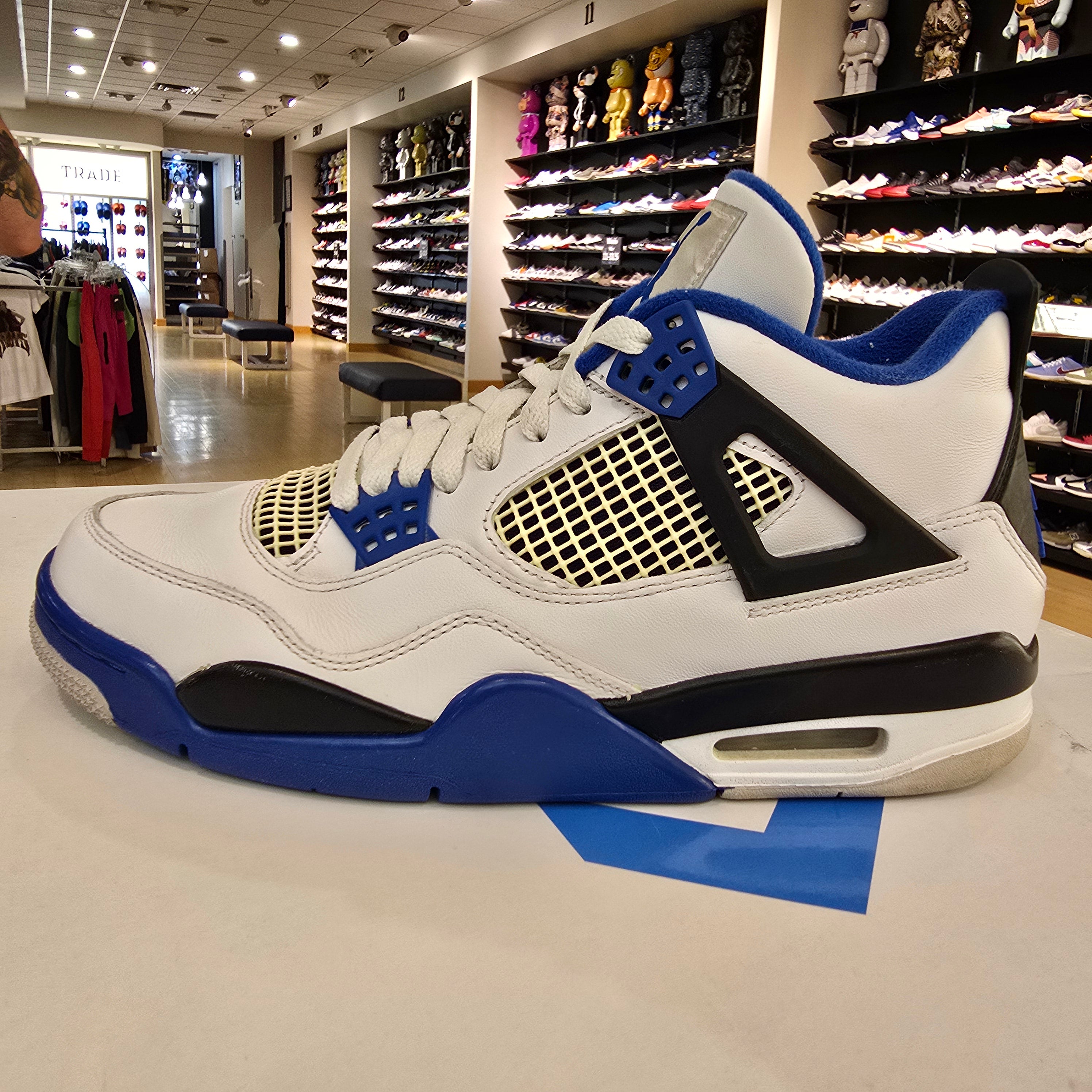 Jordan 4 Retro Motorsports (2017) SZ 9.5 USED