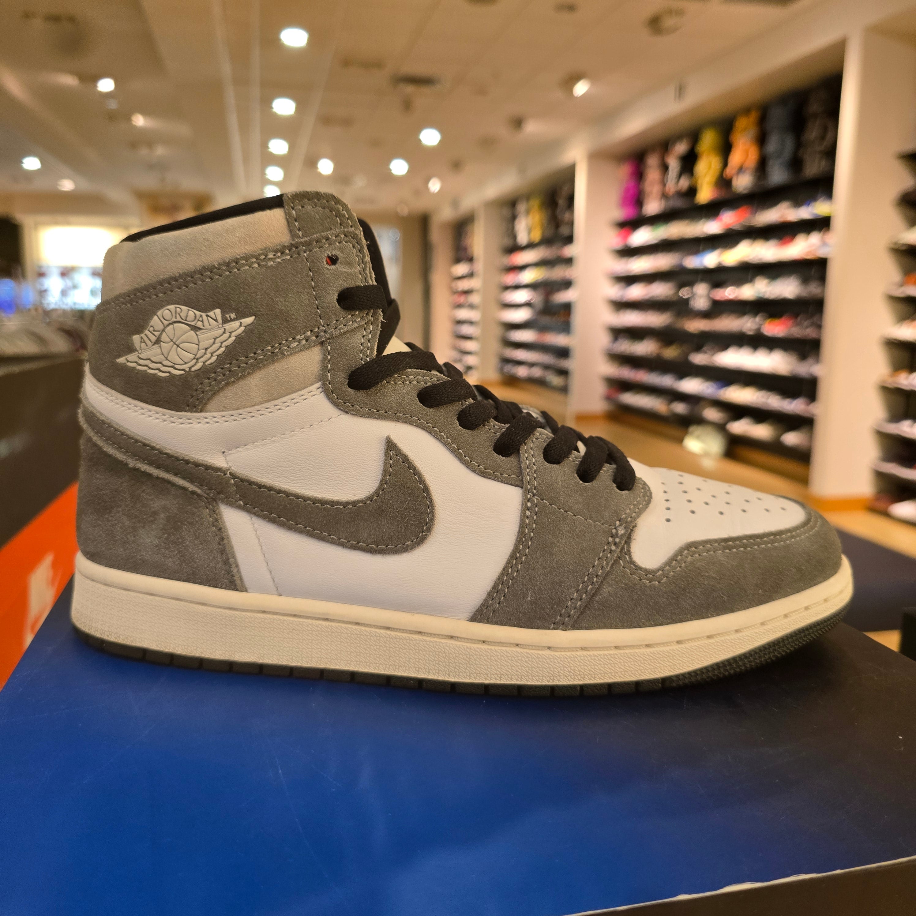 Jordan 1 Retro High OG Washed Black SZ 10 USED