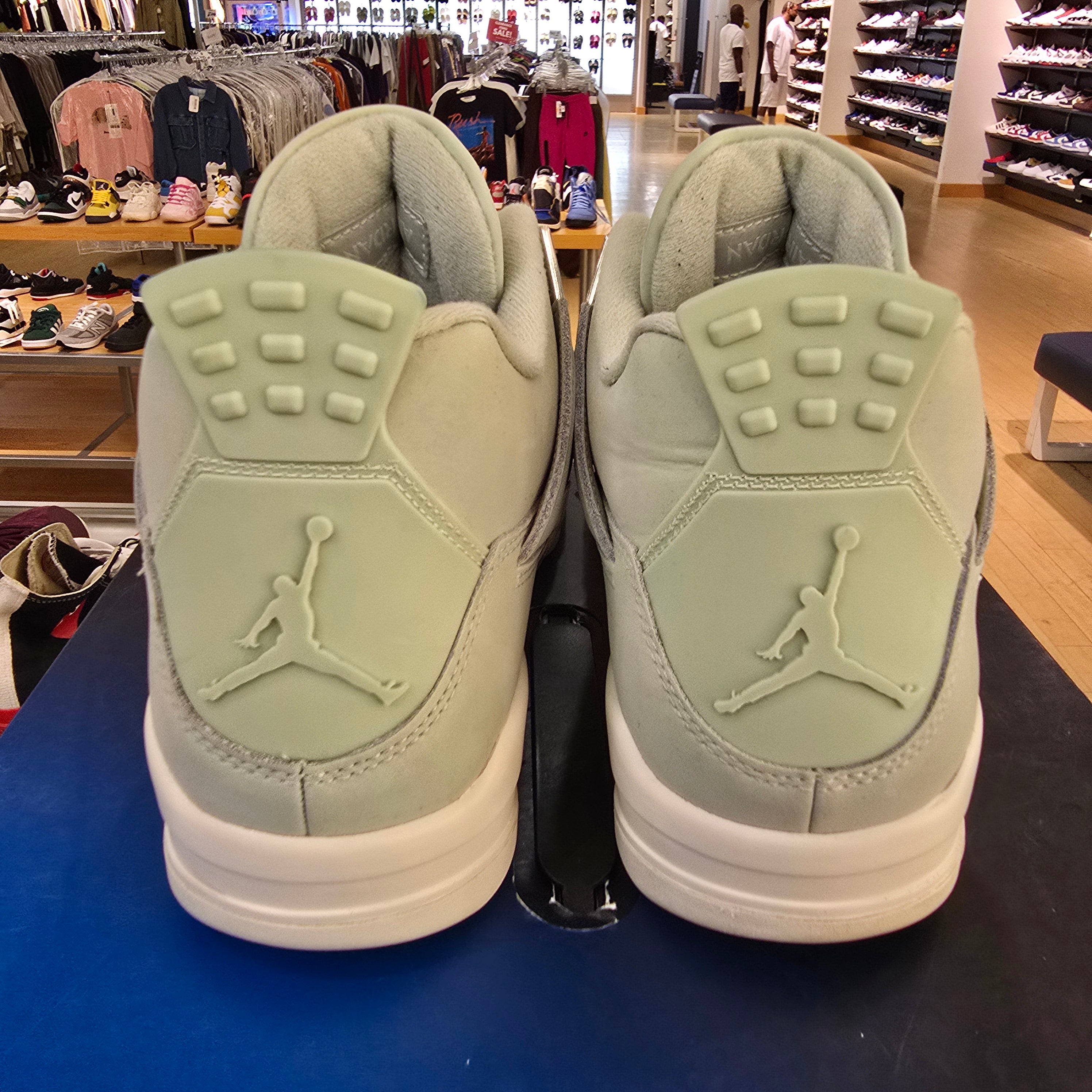 Jordan 4 Retro Seafoam Sail (Women's) SZ 11/9.5M USED