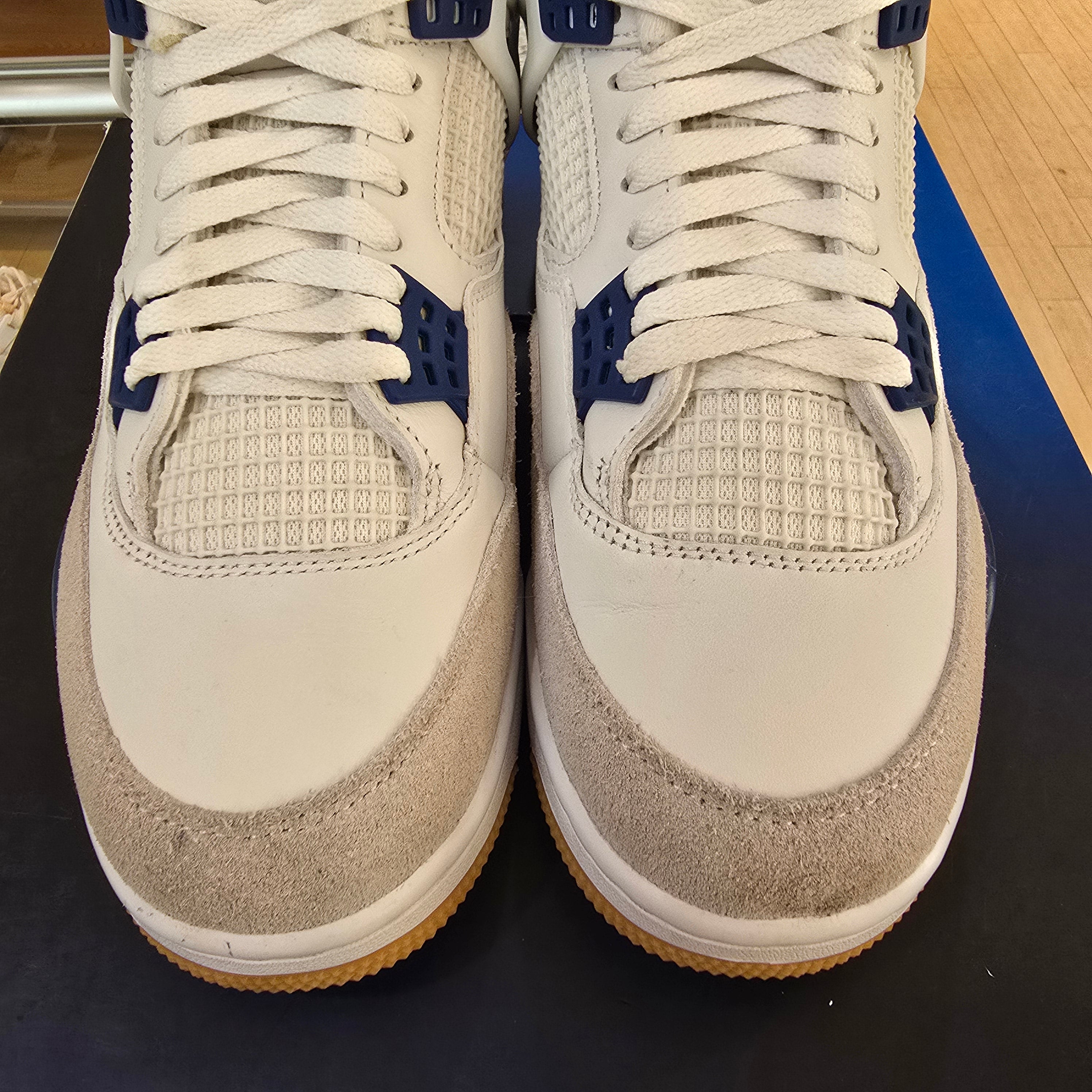 Jordan 4 Retro SB Navy SZ 8.5 USED