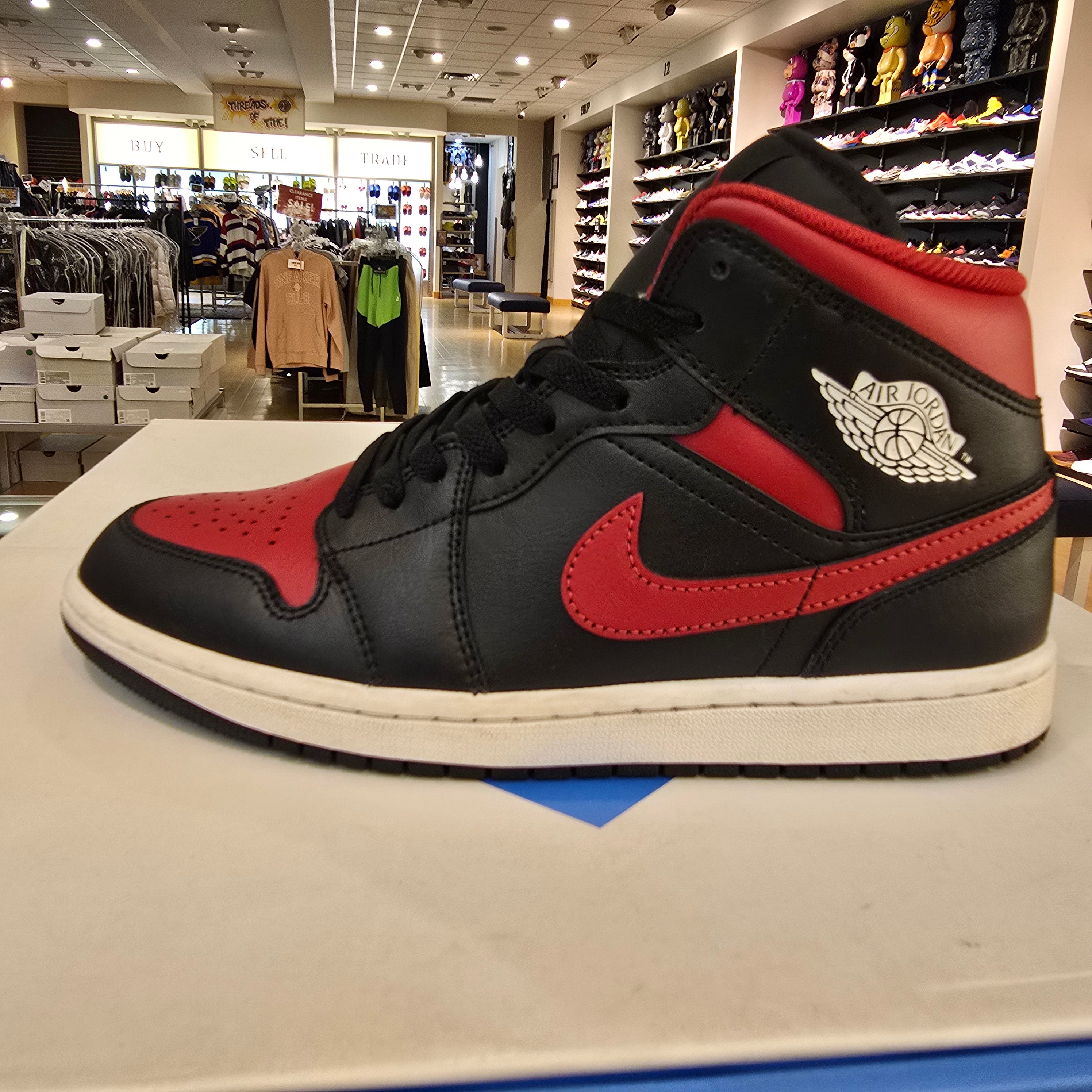Jordan 1 Mid Bred Twist SZ 8 USED