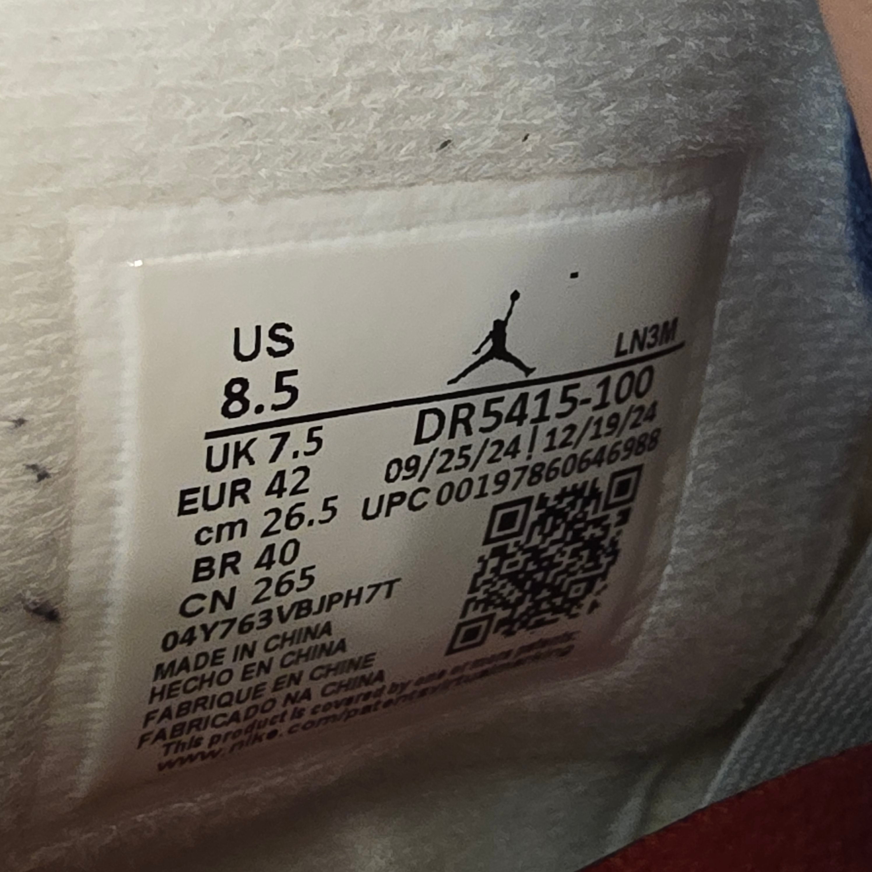 Jordan 4 Retro SB Navy SZ 8.5 USED