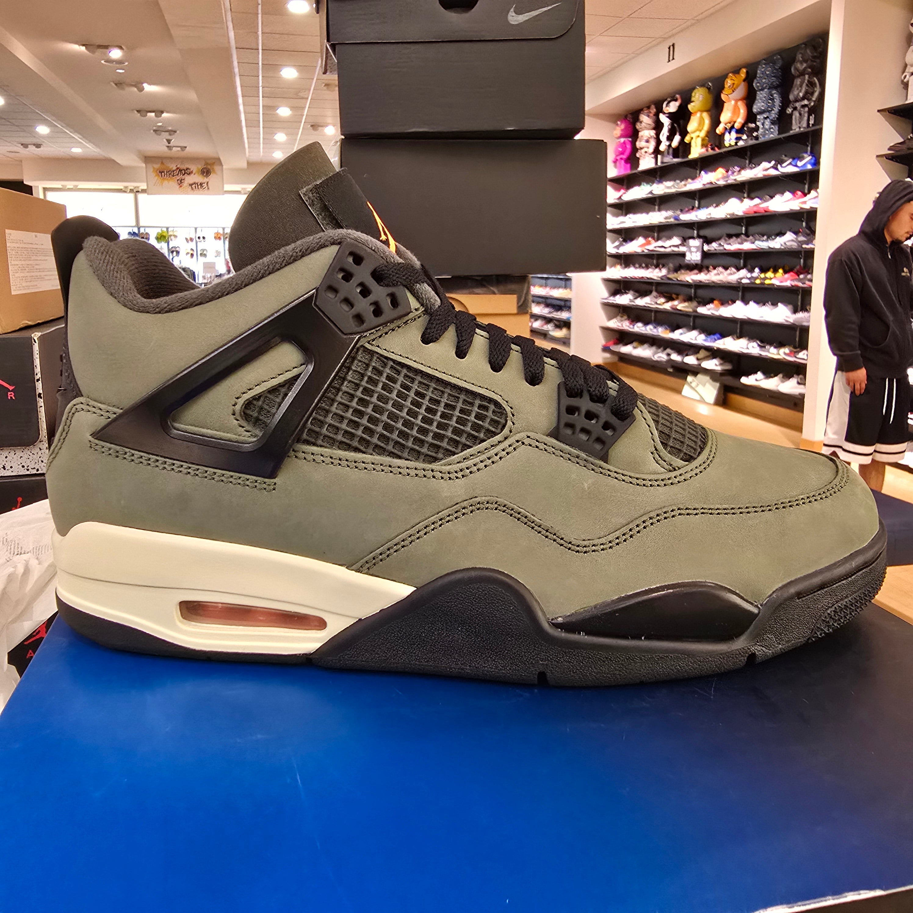 Jordan 4 Retro OG SP Undefeated (2025) SZ 12