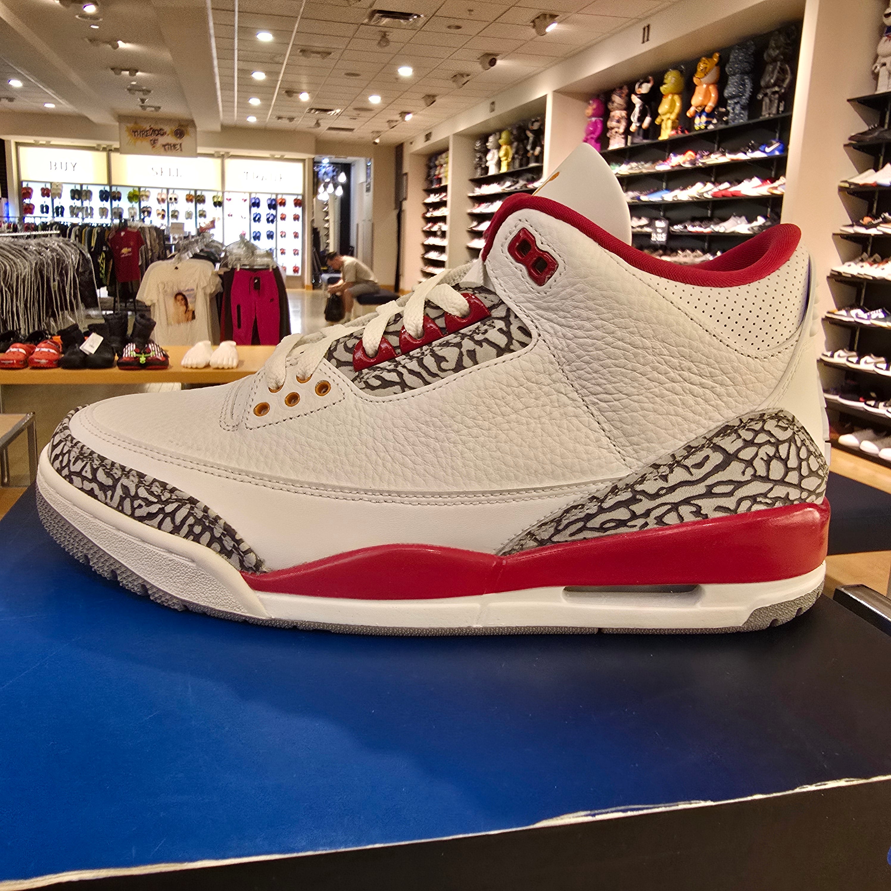 Jordan 3 Retro Cardinal Red SZ 10