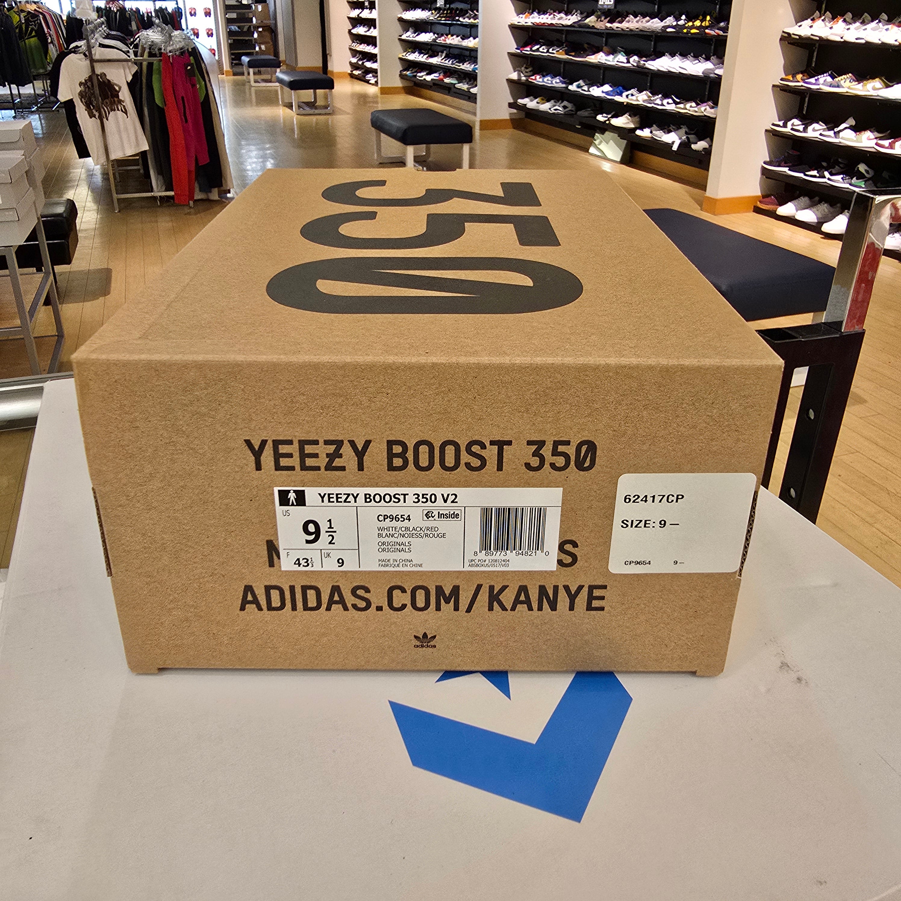 Adidas Yeezy Boost 350 V2 Zebra SZ 9.5