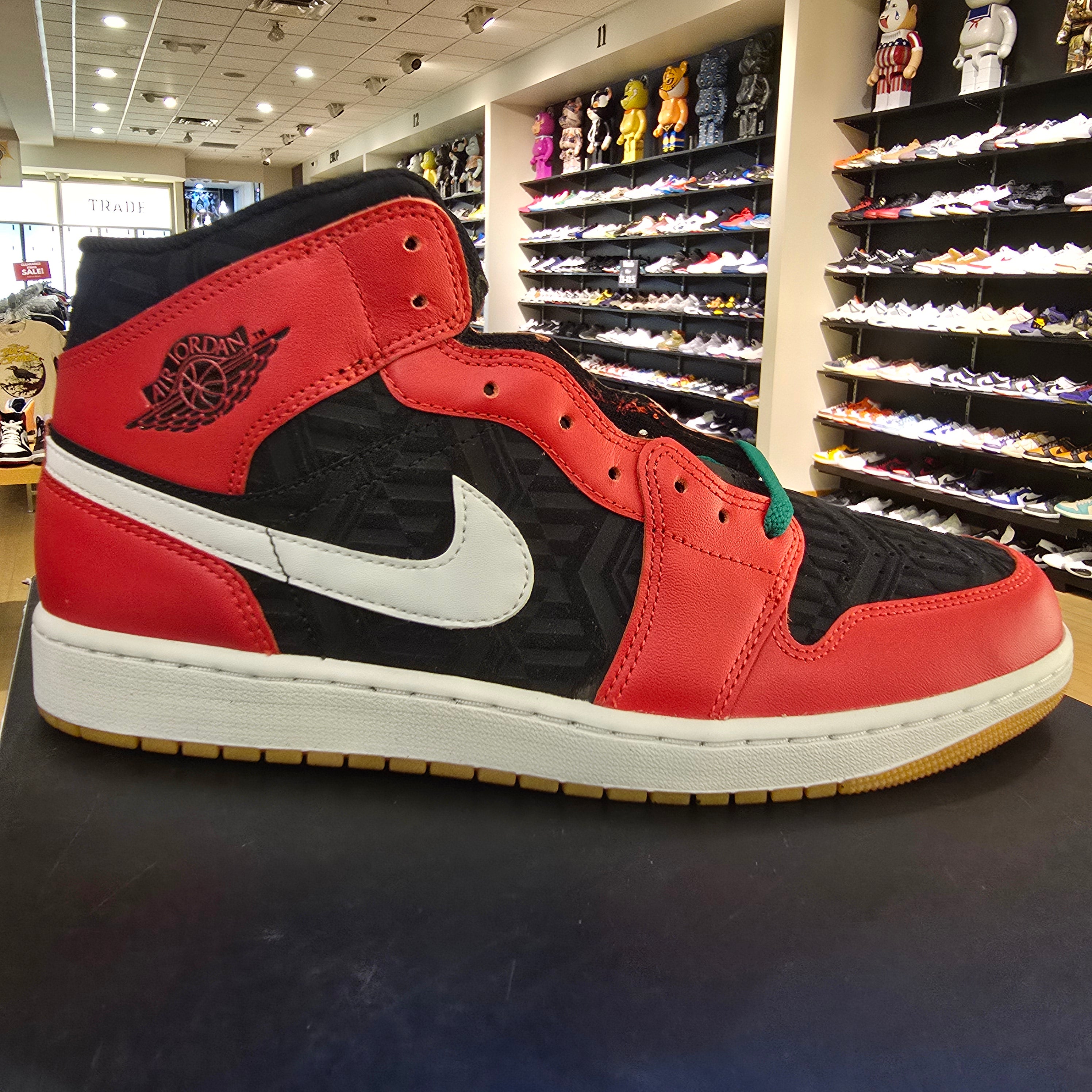 Jordan 1 Mid SE Christmas SZ 12
