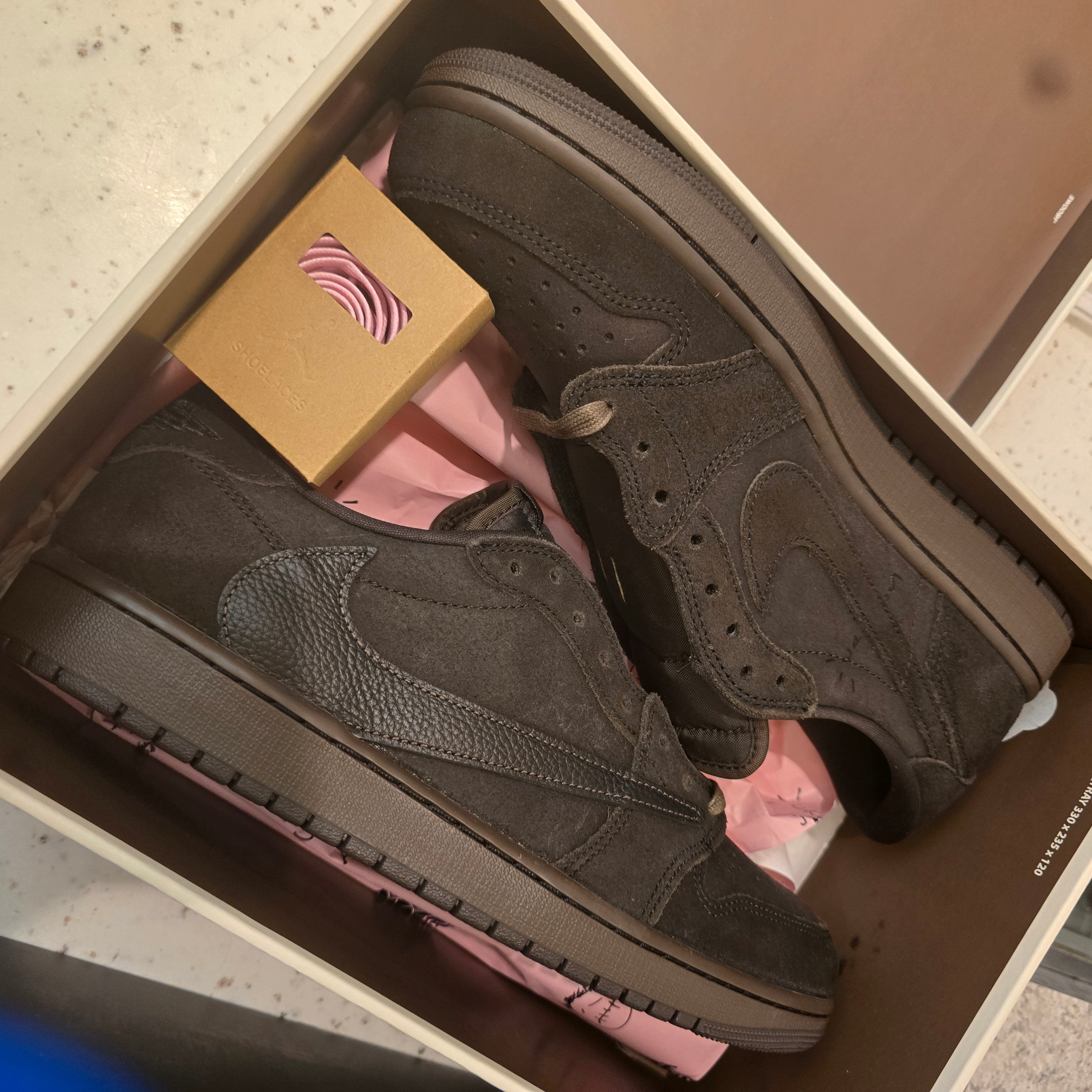 Jordan 1 Retro Low OG SP Travis Scott Velvet Brown SZ 12