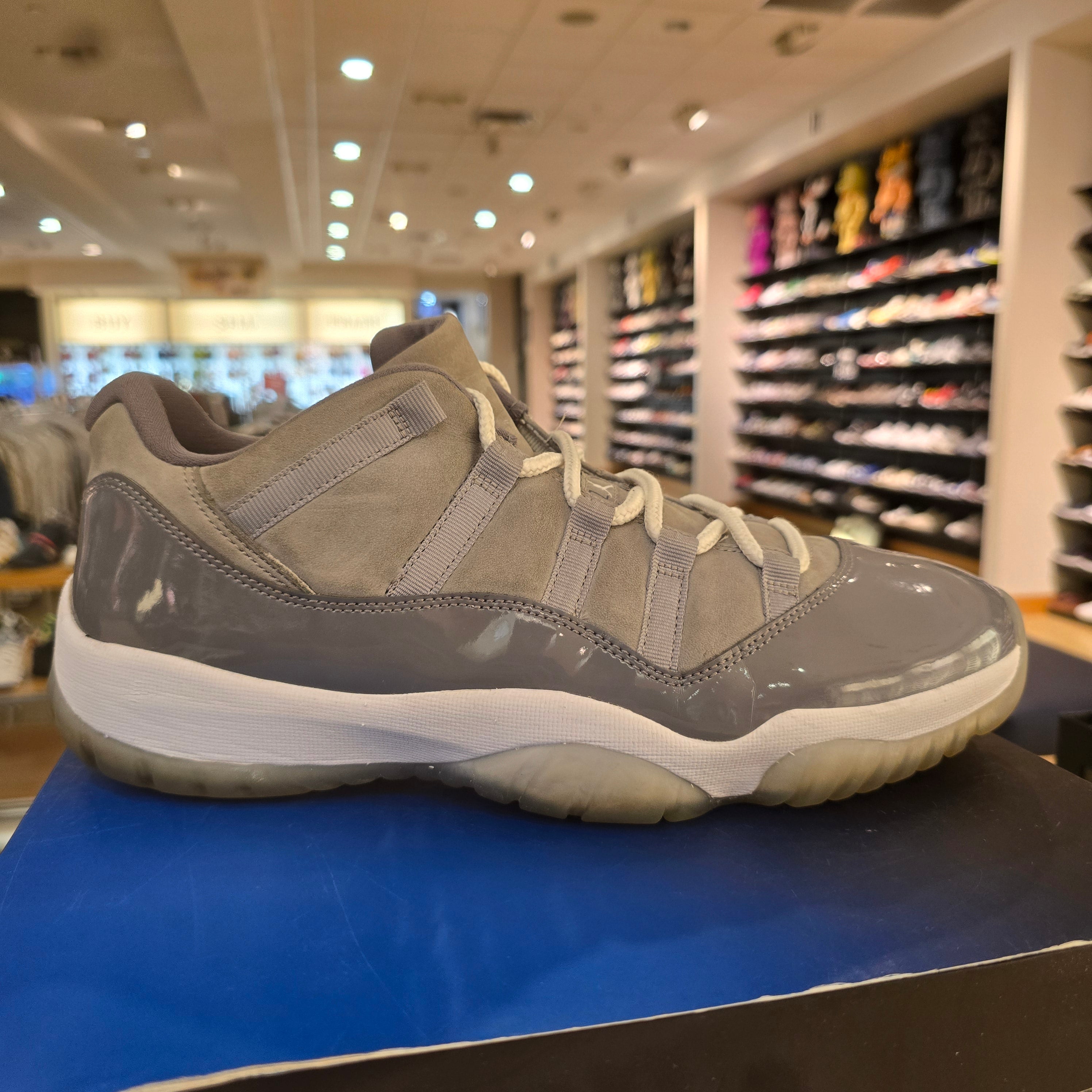 Jordan 11 Retro Low Cool Grey SZ 12 USED