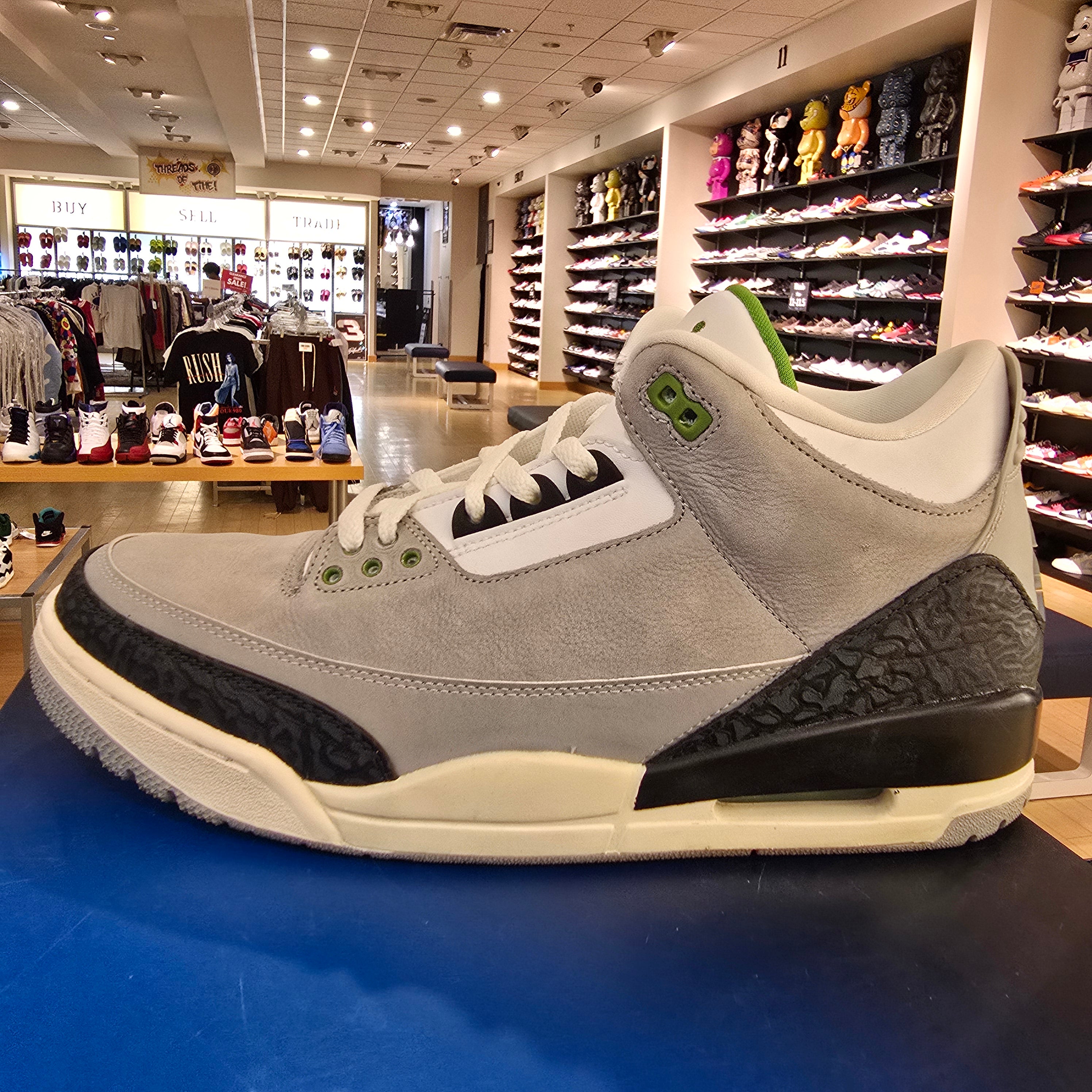 Jordan 3 Retro Chlorophyll SZ 12 USED