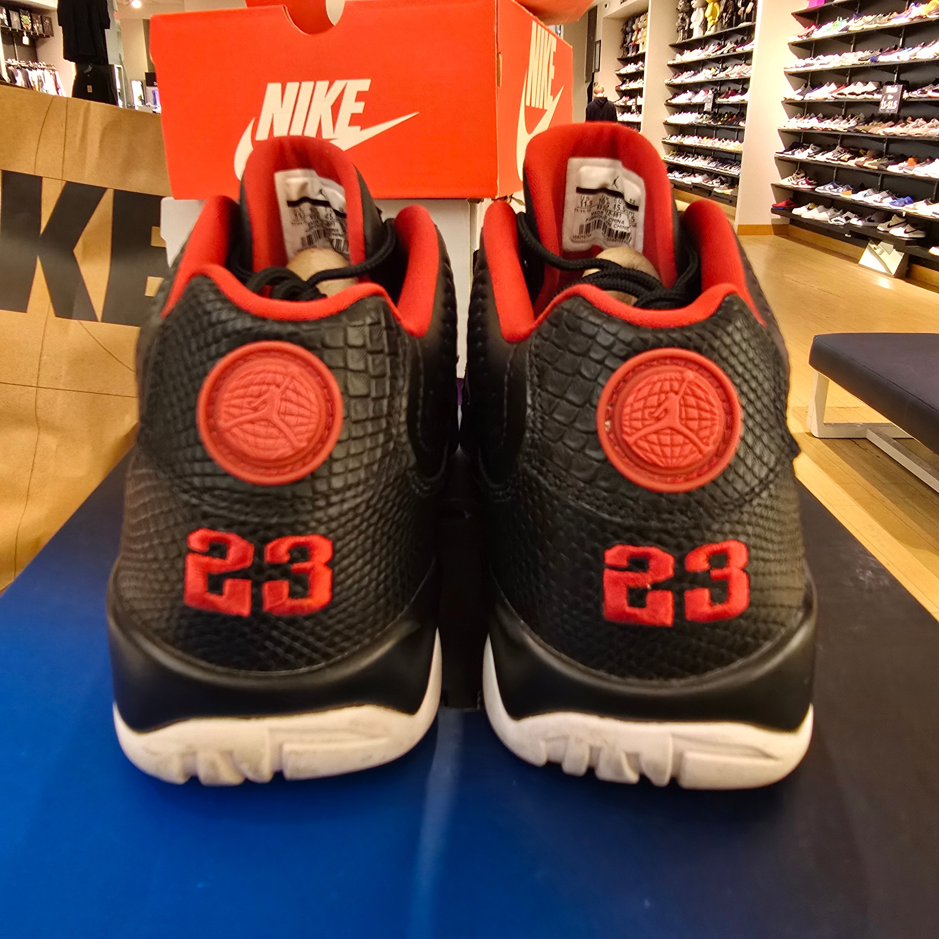 Jordan 9 Retro Low Snakeskin SZ 11.5 USED