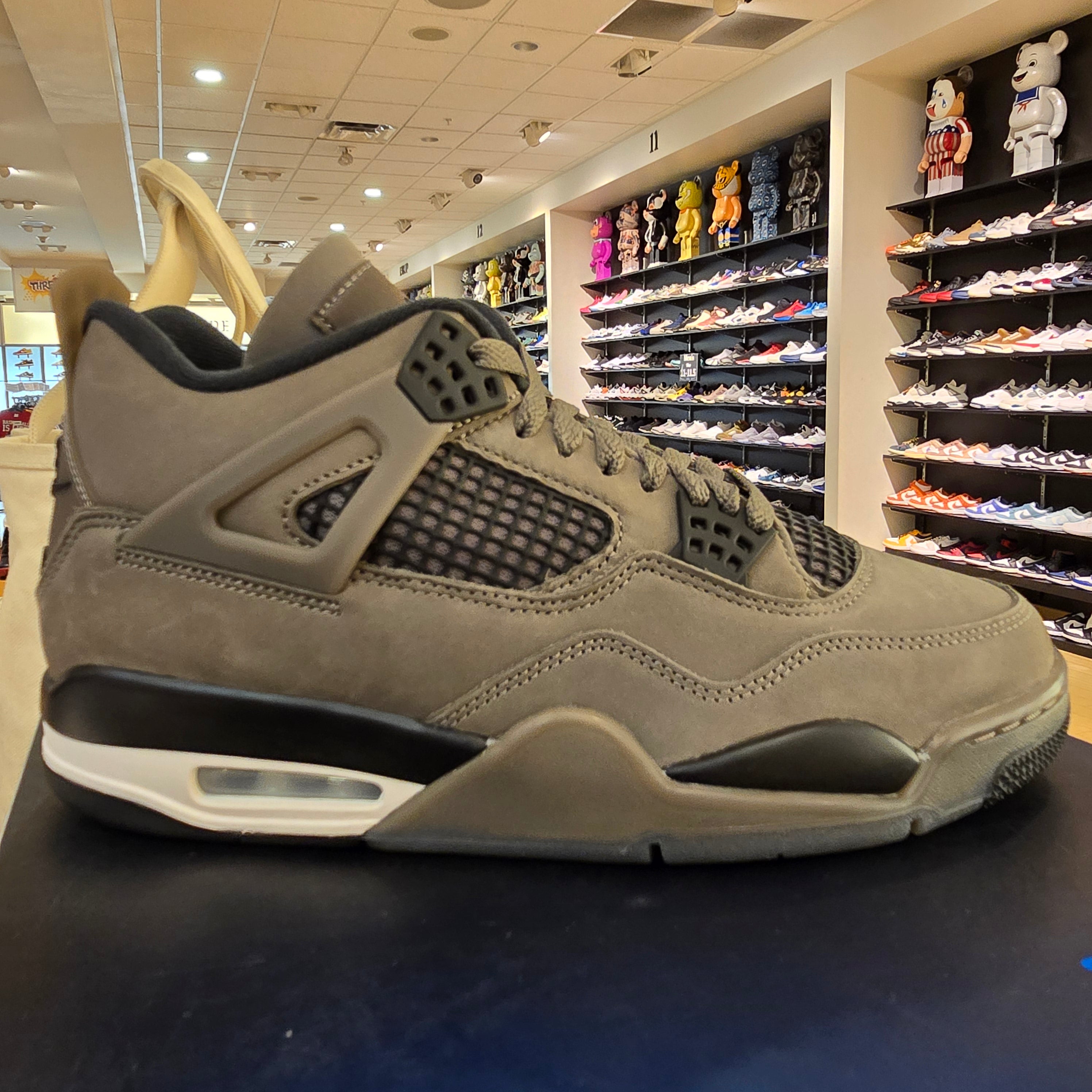 Jordan 4 Retro Cave Stone SZ 8.5
